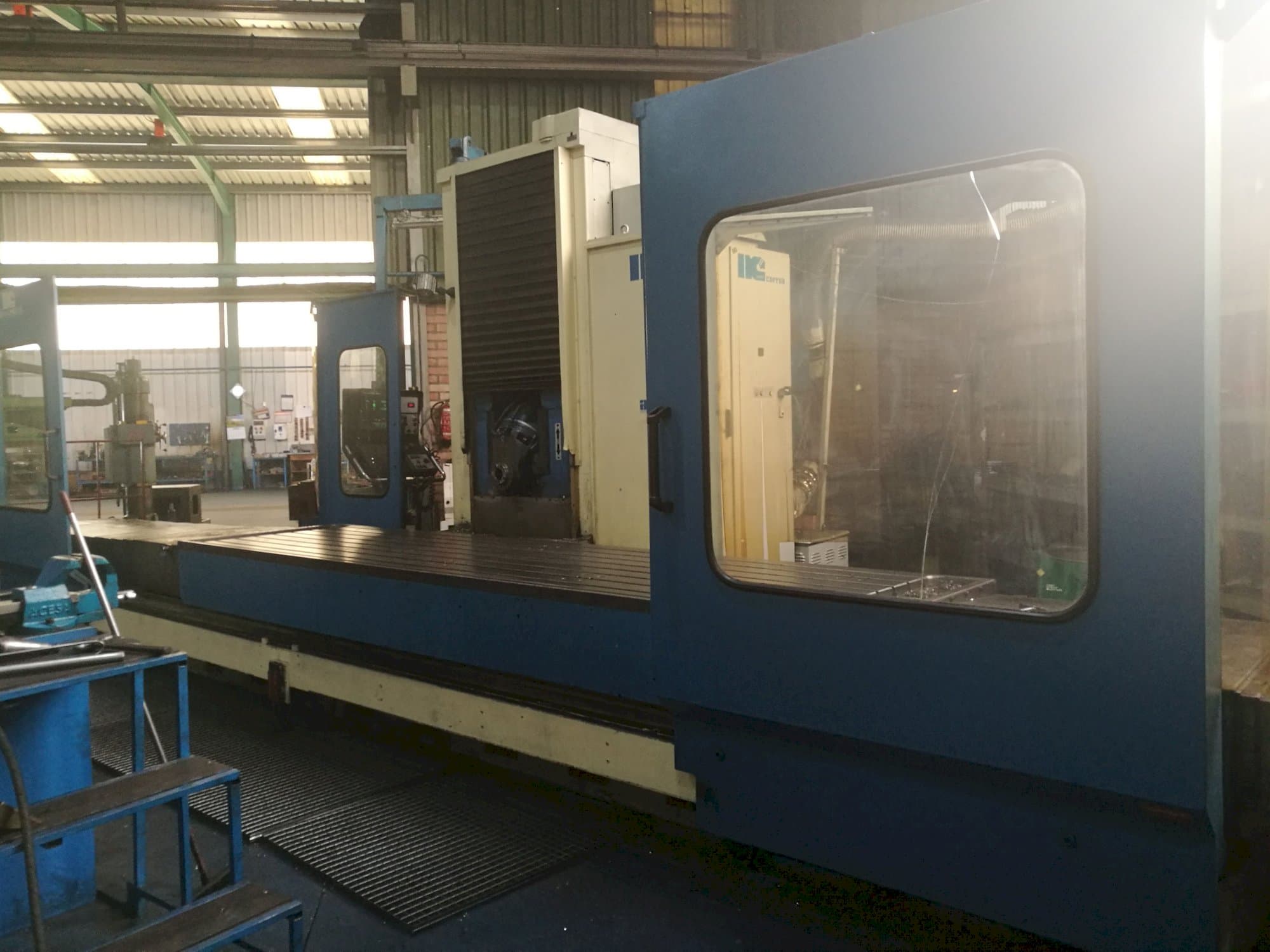 Pravý pohled  na Correa A30/40 stroj