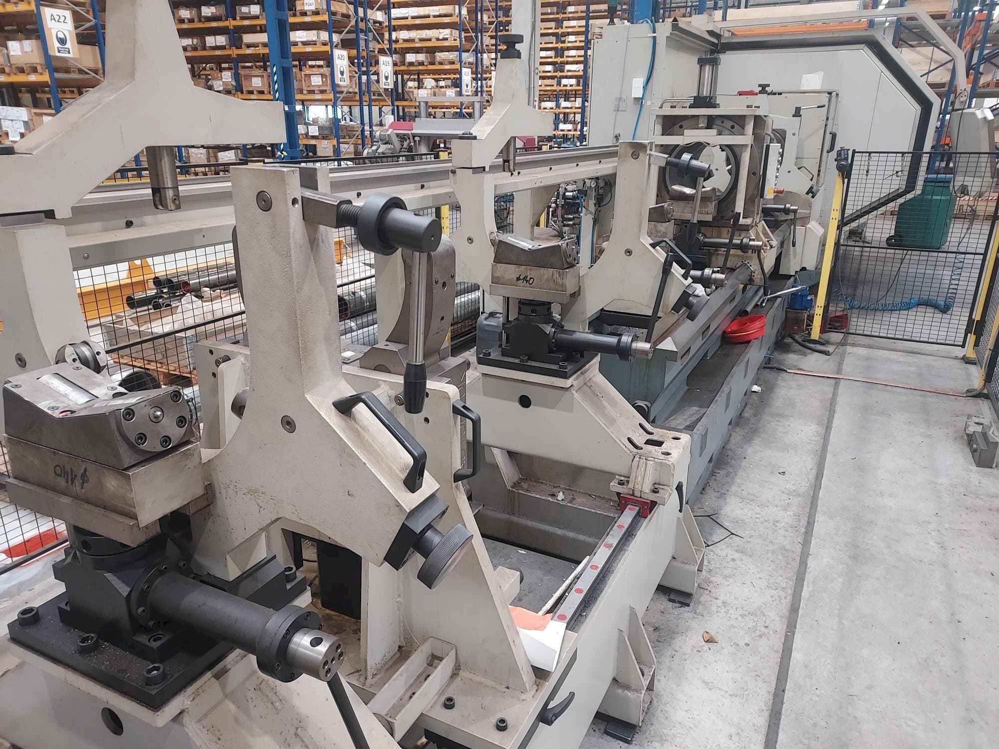 Čelní pohled  na FAT TUR930SMN  stroj