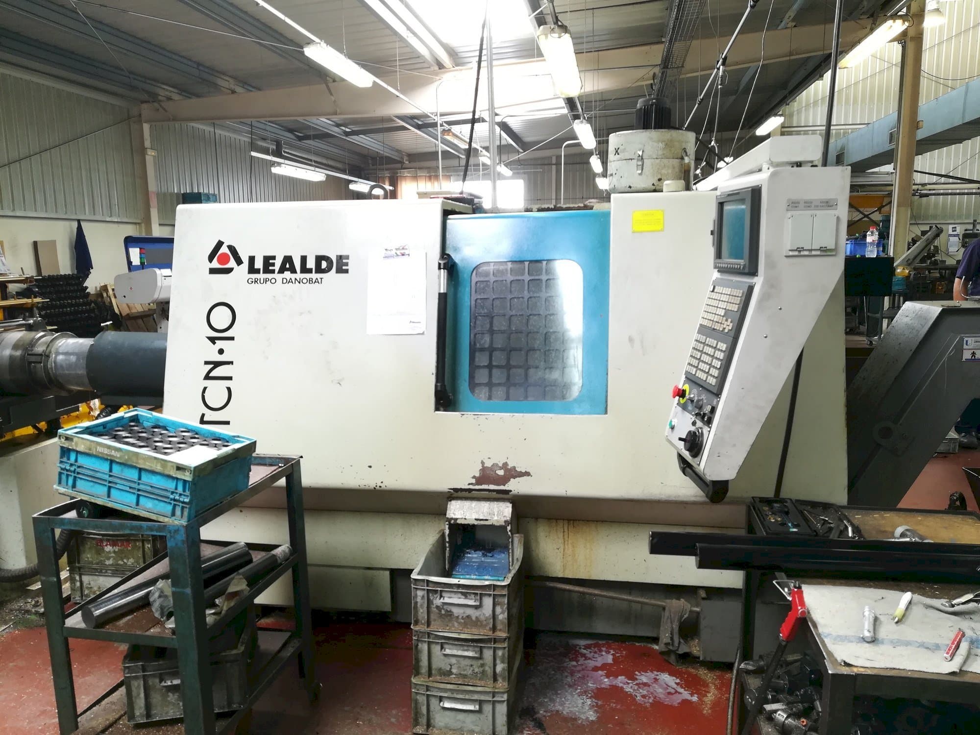 Čelní pohled  na Lealde TCN 10  stroj