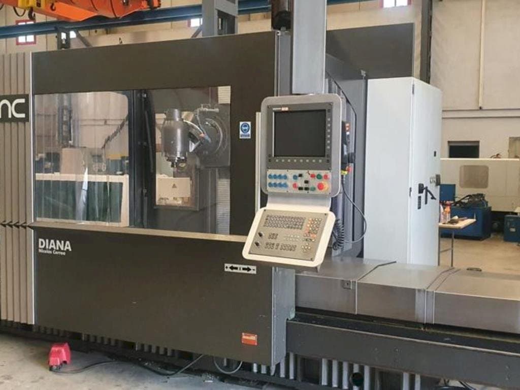 Čelní pohled  na Nicolas Correa Prisma 20  stroj