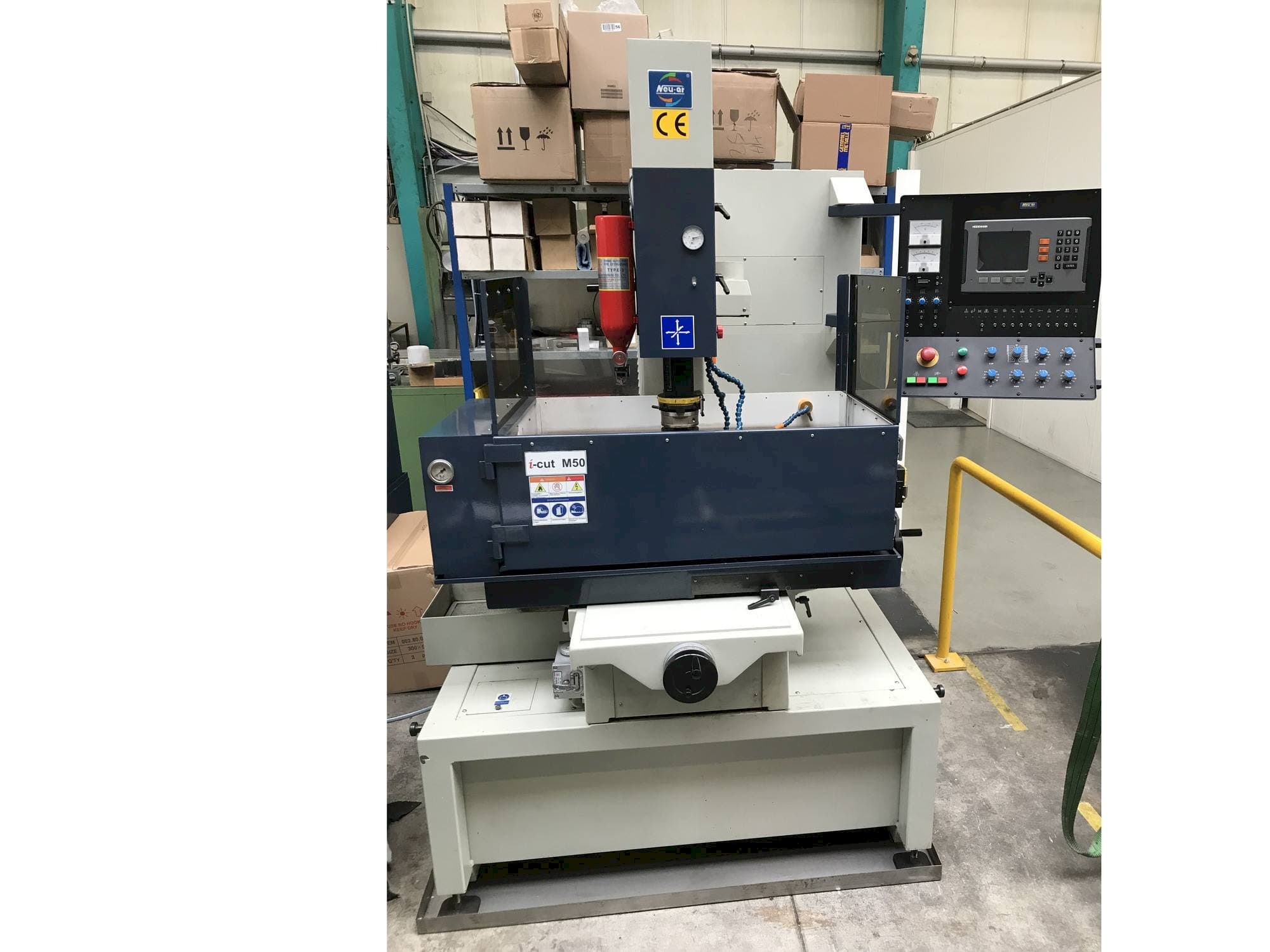 Čelní pohled  na i-cut M50  stroj