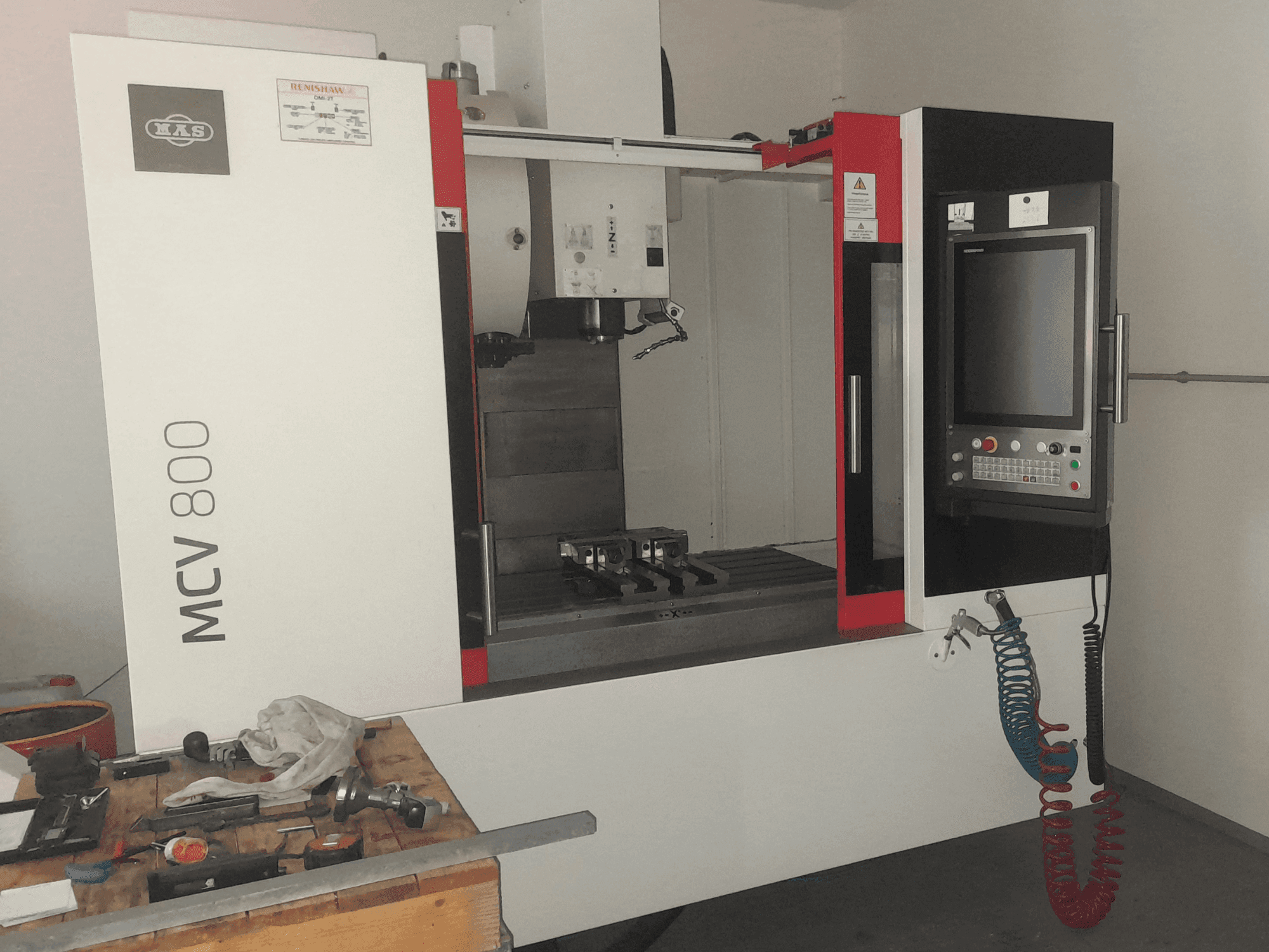 Čelní pohled  na KOVOSVIT MAS MCV 800 QUICK (2022)  stroj