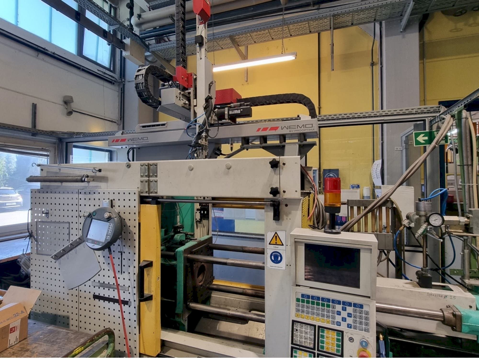 Čelní pohled  na Arburg ALLROUNDER Centex 270 C 500 - 250  stroj