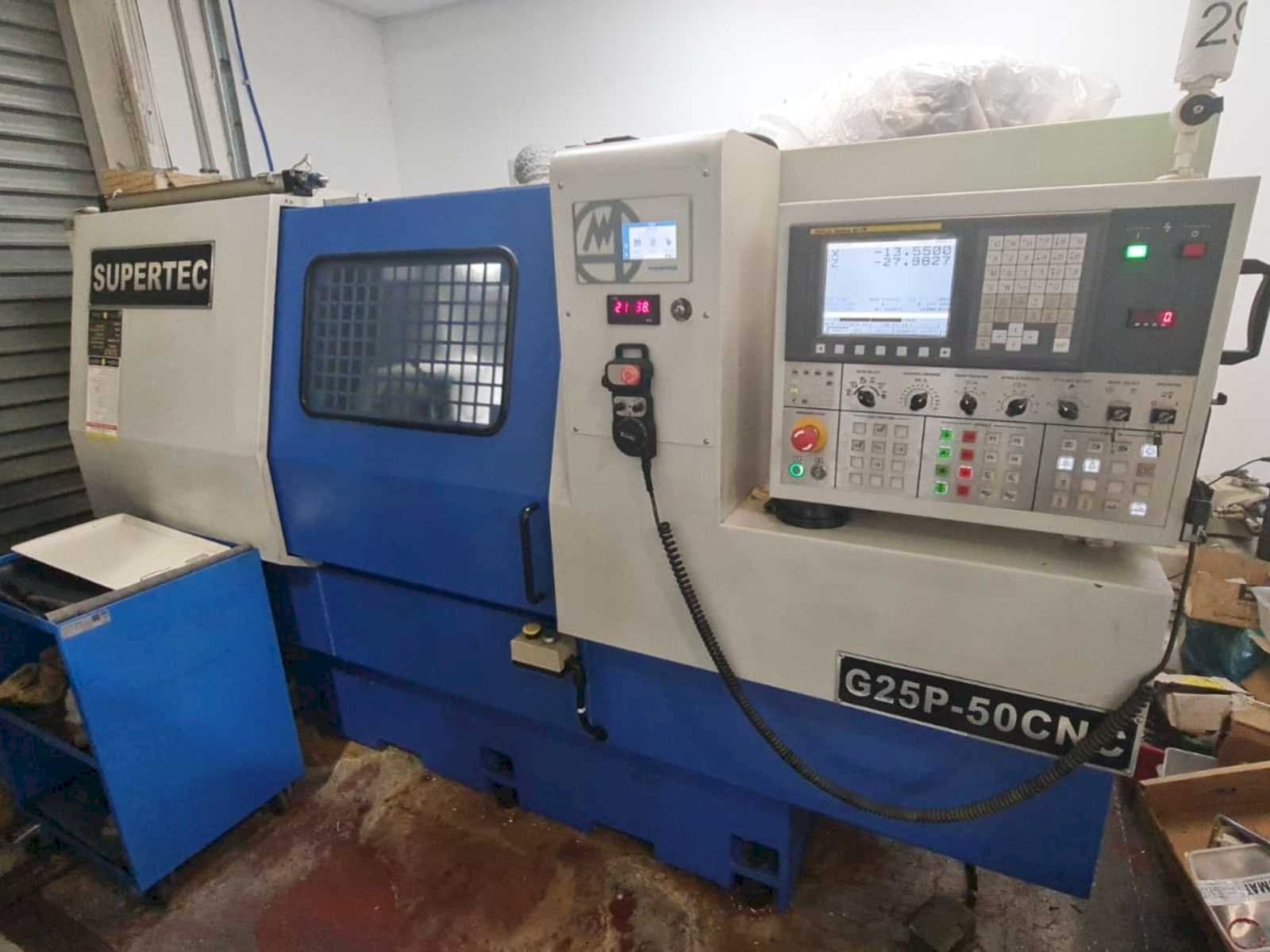 Čelní pohled  na Supertec G25P-500CNC  stroj