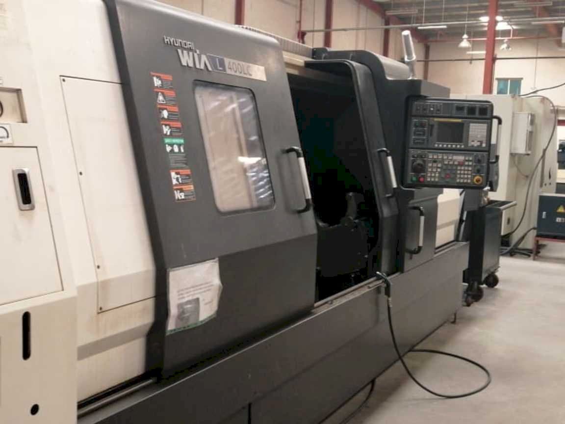 Levý boční pohled  na Hyundai Wia L400LC  stroj