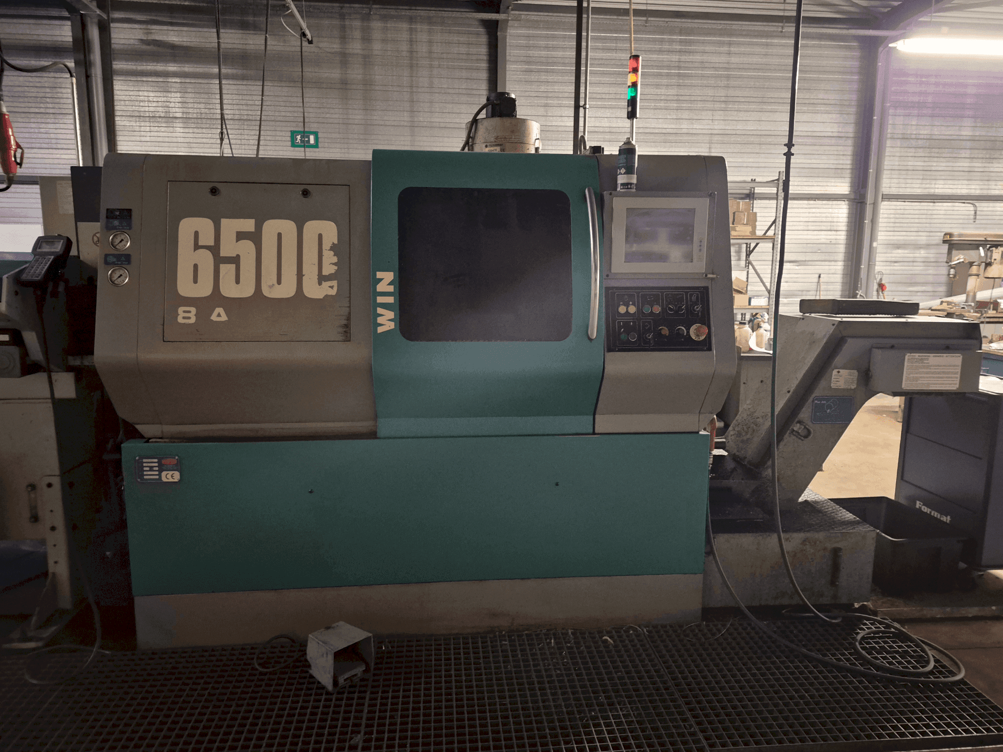 Čelní pohled  na MUPEM WIN 6500  stroj