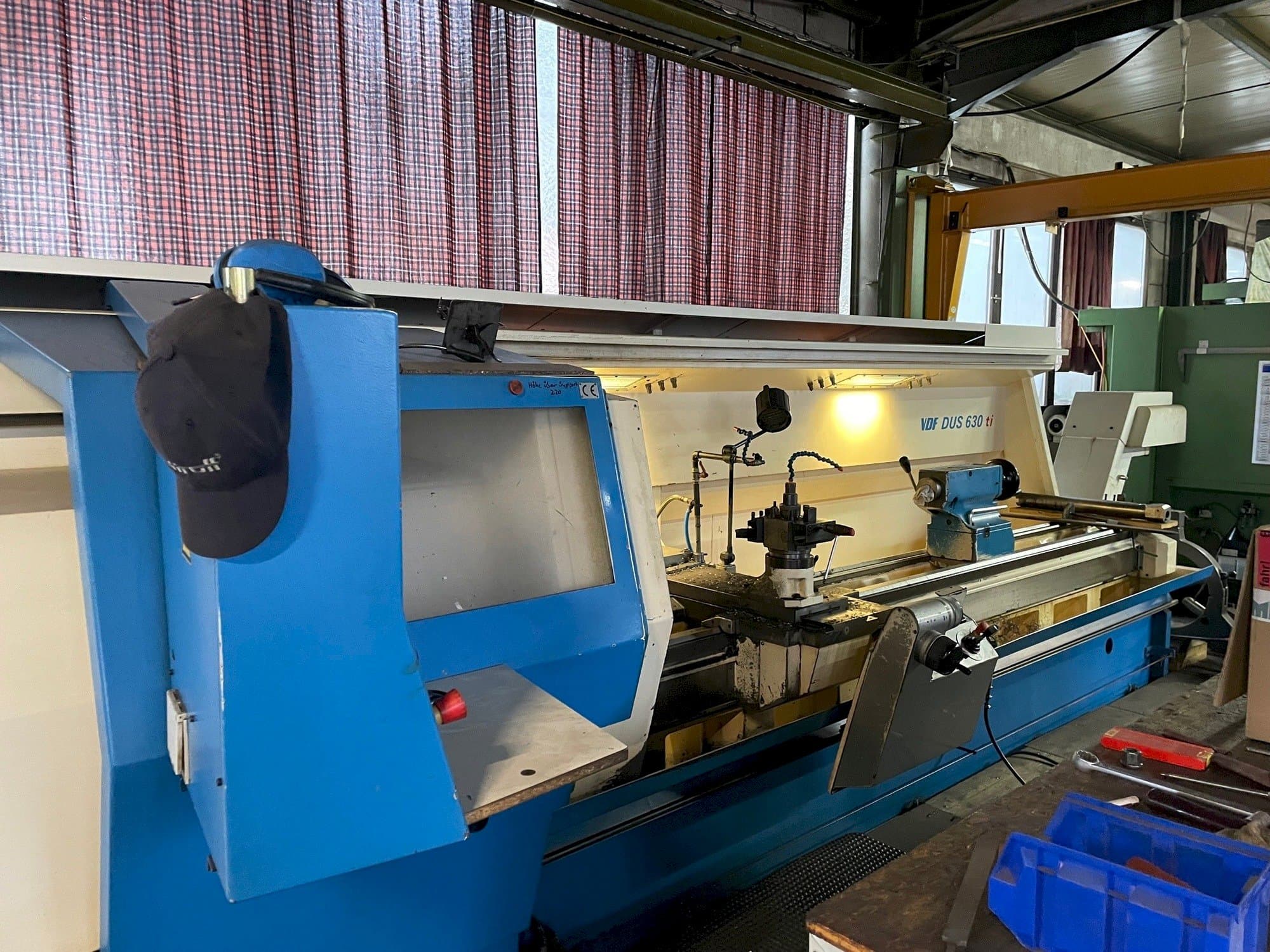 Čelní pohled  na VDF BOEHRINGER  stroj