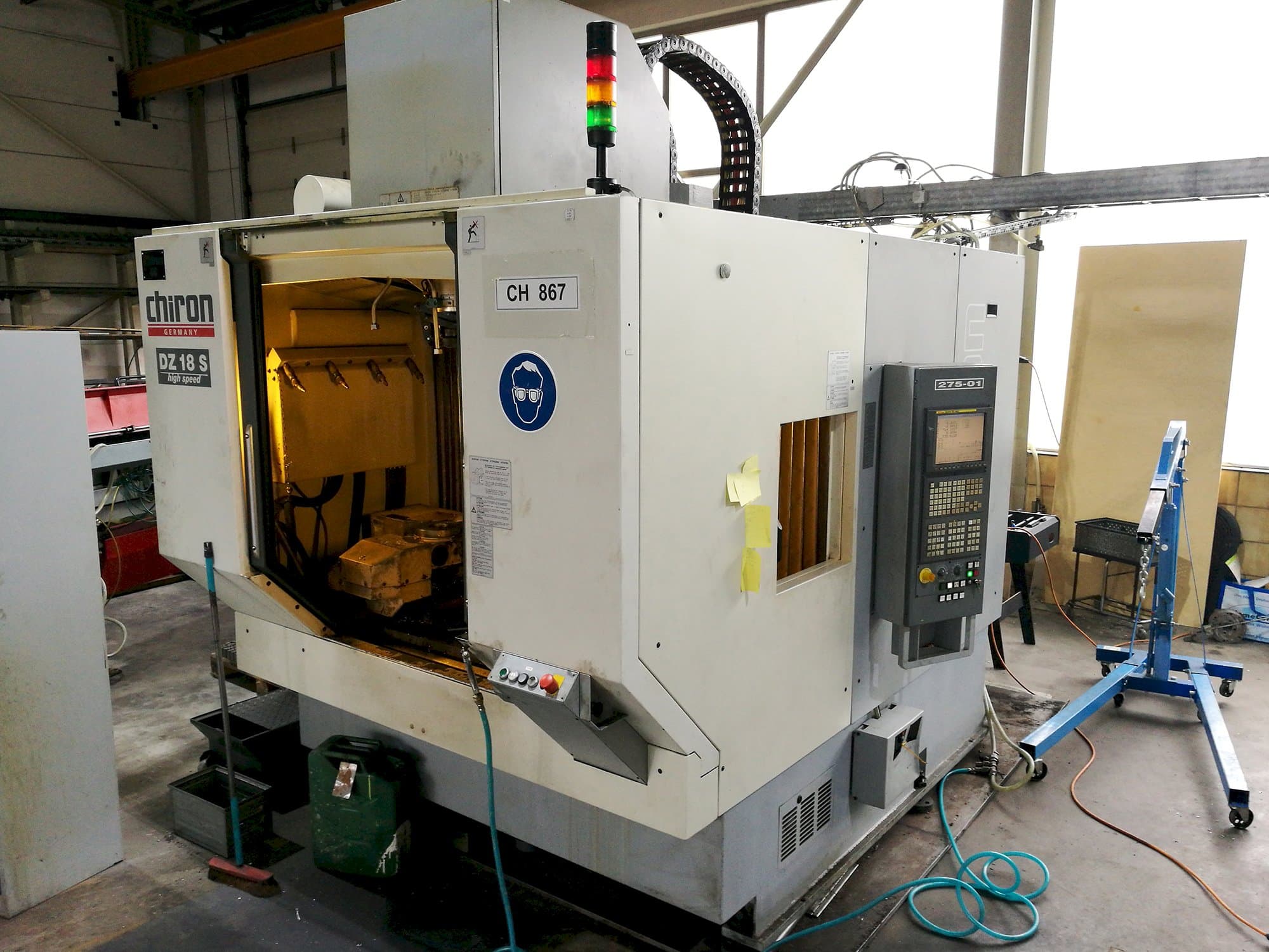 Levý pohled  na Chiron DZ 18 S stroj