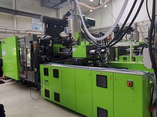 Čelní pohled  na Engel DUO 860/450  stroj