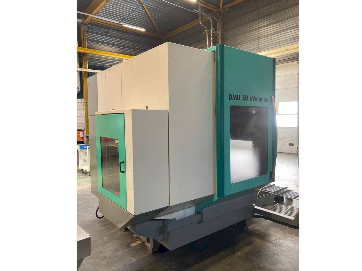 Čelní pohled  na DECKEL MAHO DMG 50Evo  stroj