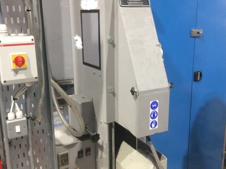 Čelní pohled  na Loeser KS 100  stroj