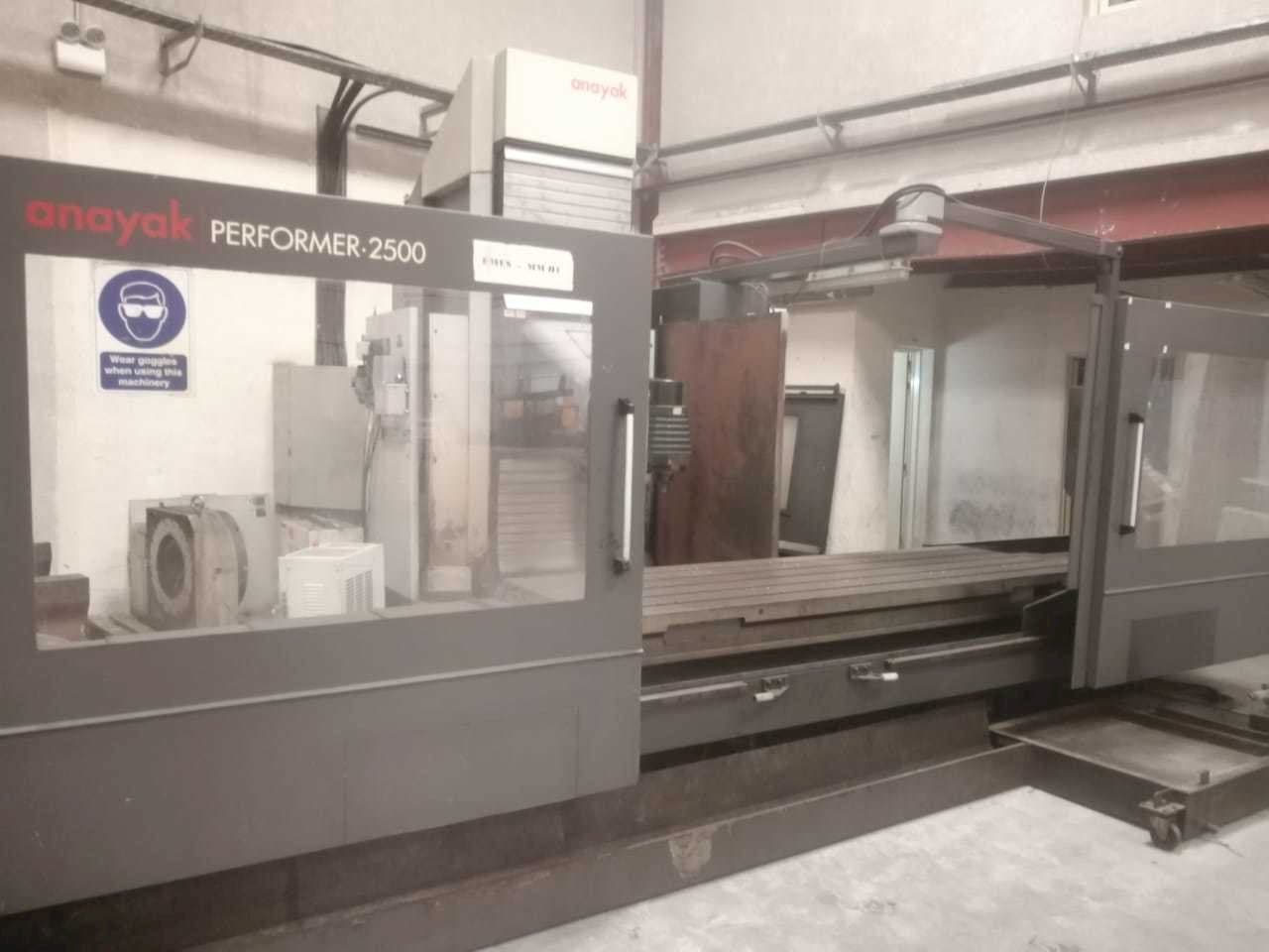 Čelní pohled  na ANAYAK PERFORMER-2500  stroj