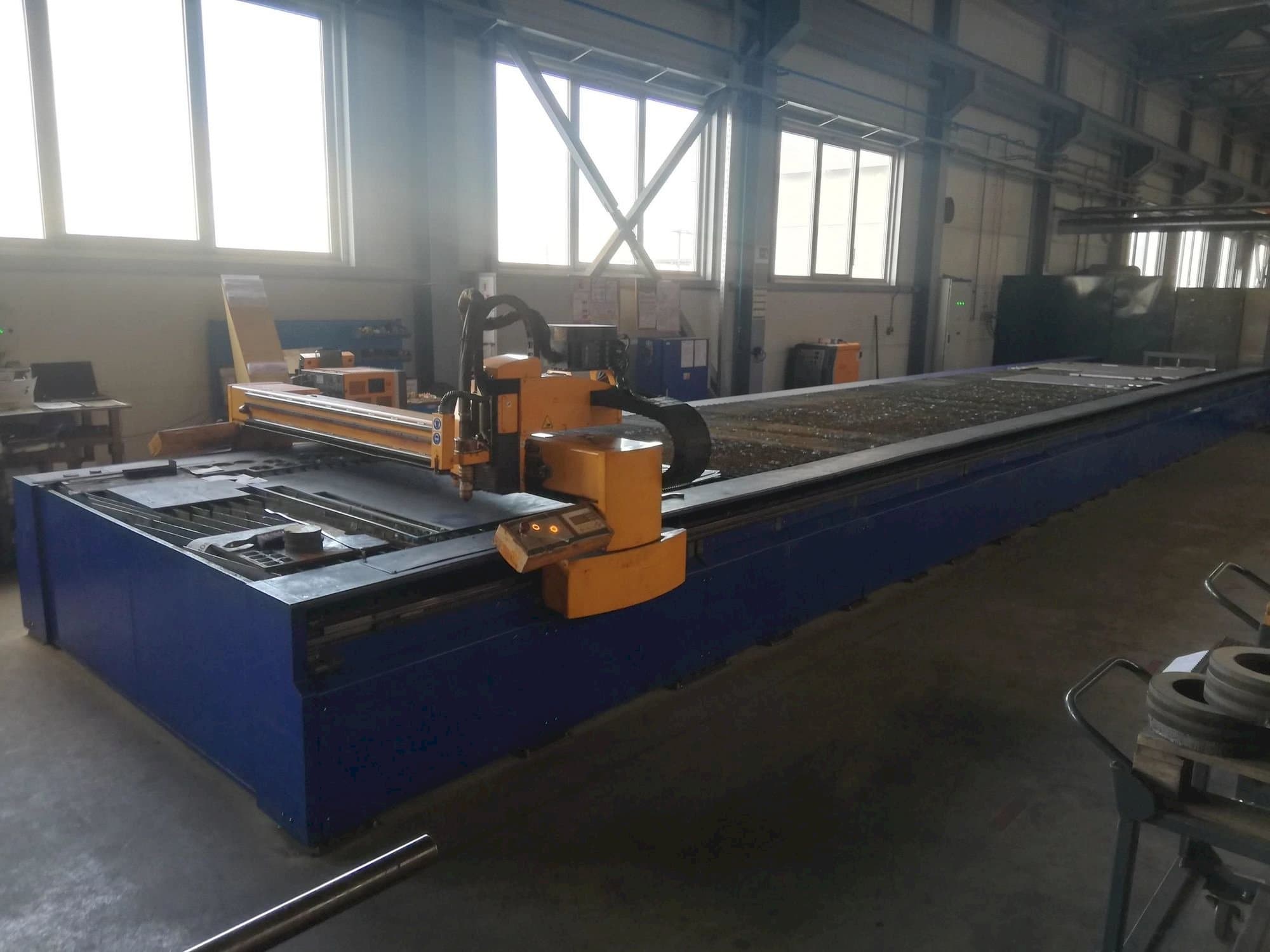 Čelní pohled  na MicroStep Pls 13501.20 P  stroj