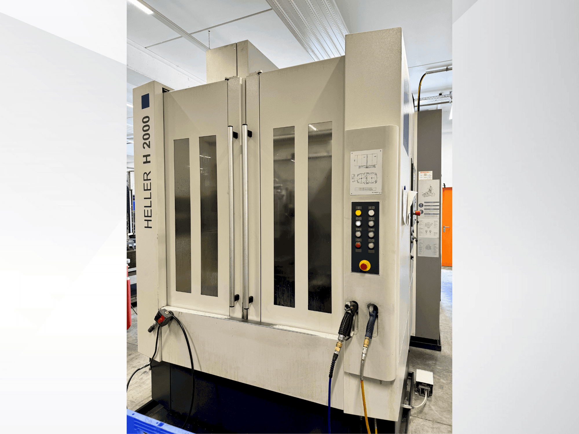 Čelní pohled  na HELLER H2000  stroj