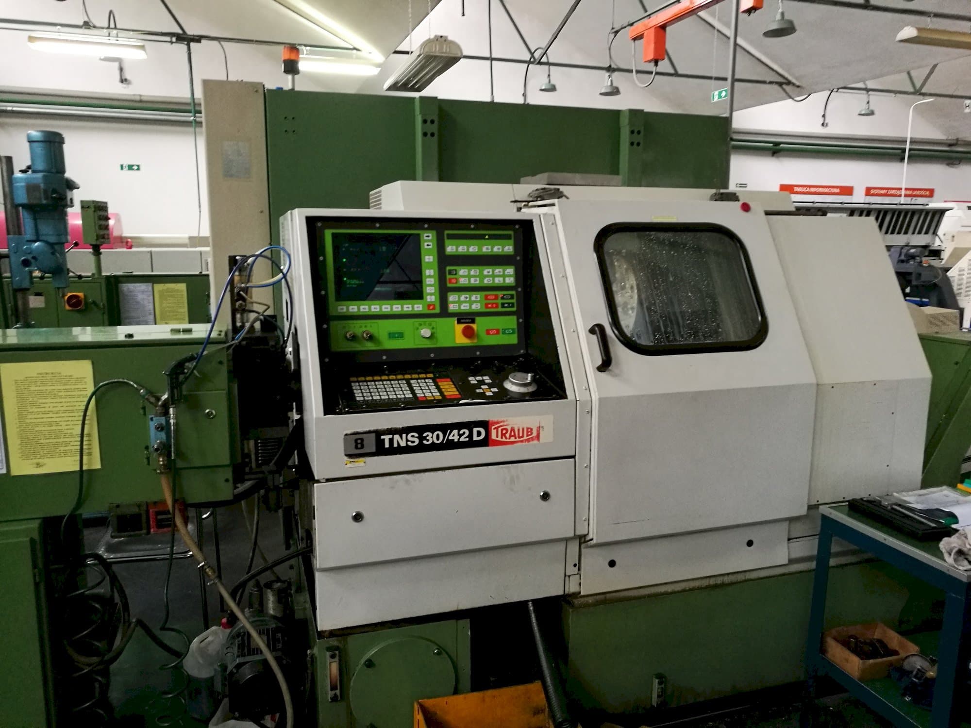 Čelní pohled  na TRAUB TNS 30/42 D  stroj