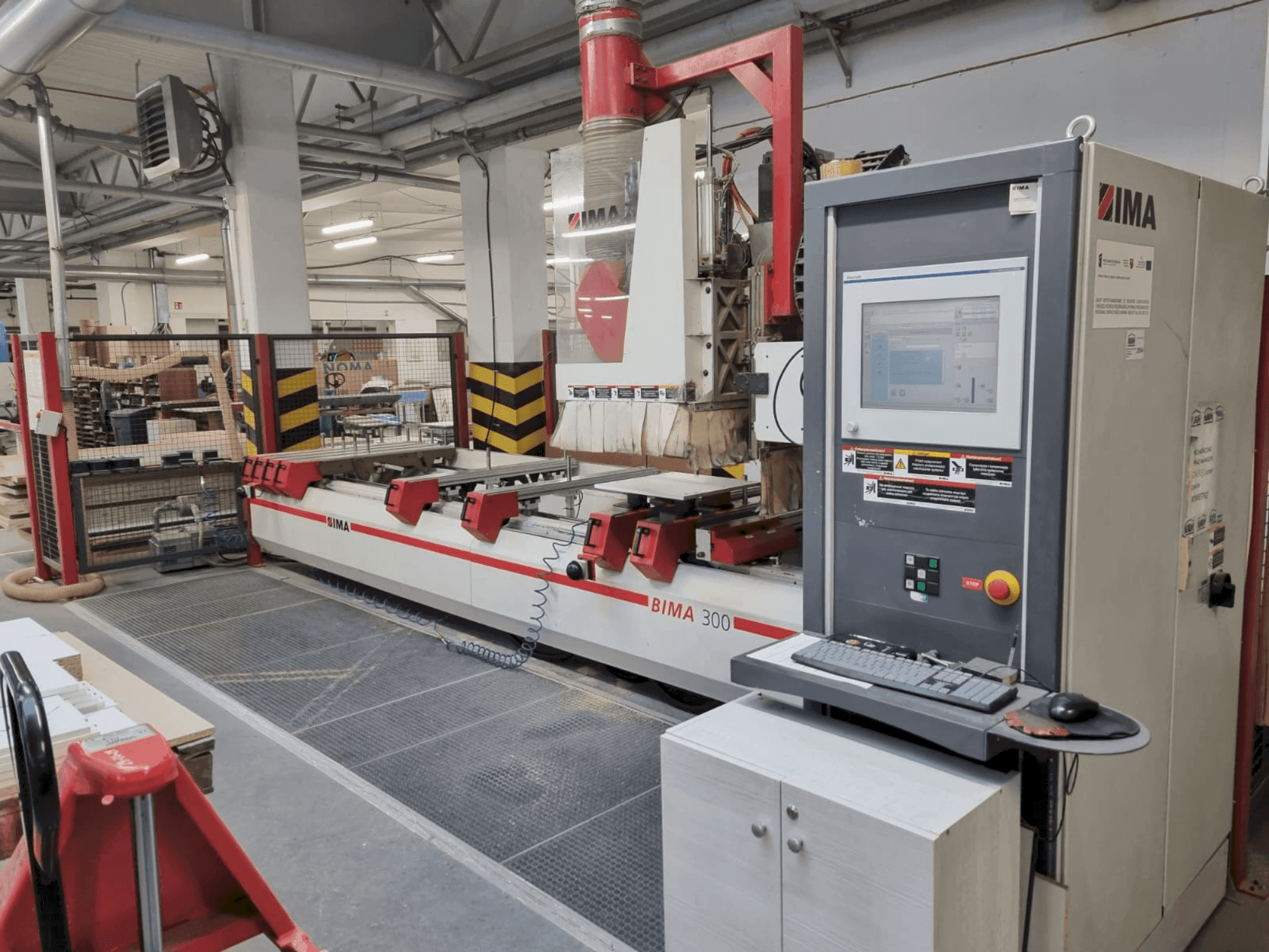 Čelní pohled  na IMA BIMA 300  stroj