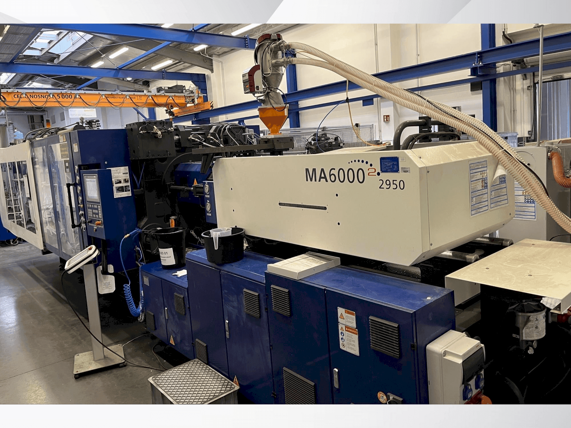 Čelní pohled  na HAITIAN MARS MA6000 II  stroj