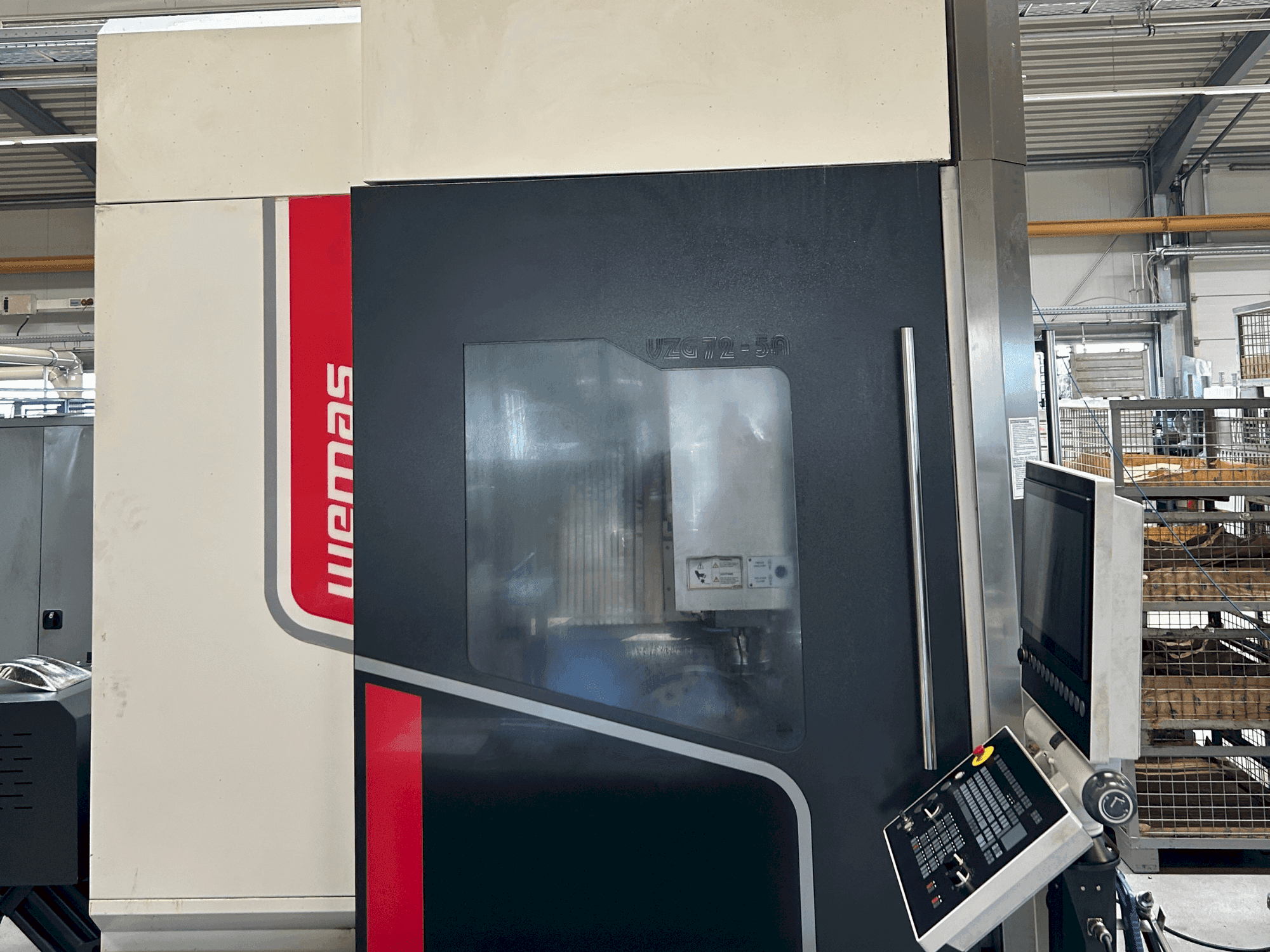 Čelní pohled  na WEMAS VZG 72-5A  stroj