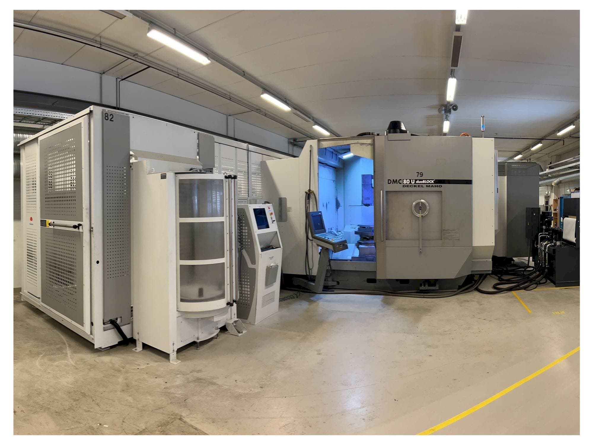 Čelní pohled  na DMG DMC 80 U duoBLOCK  stroj