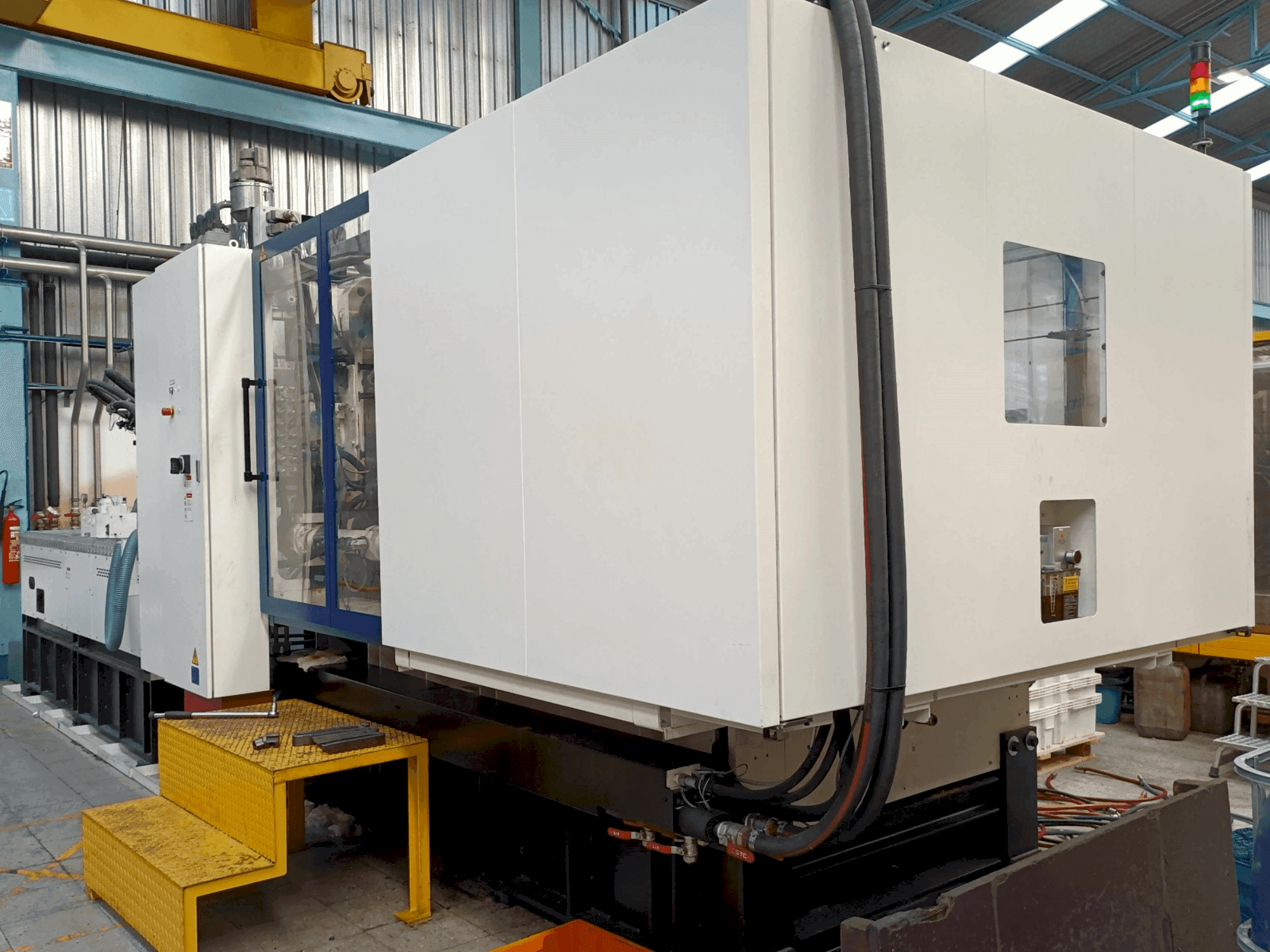 Čelní pohled  na HAITIAN JU650II  stroj