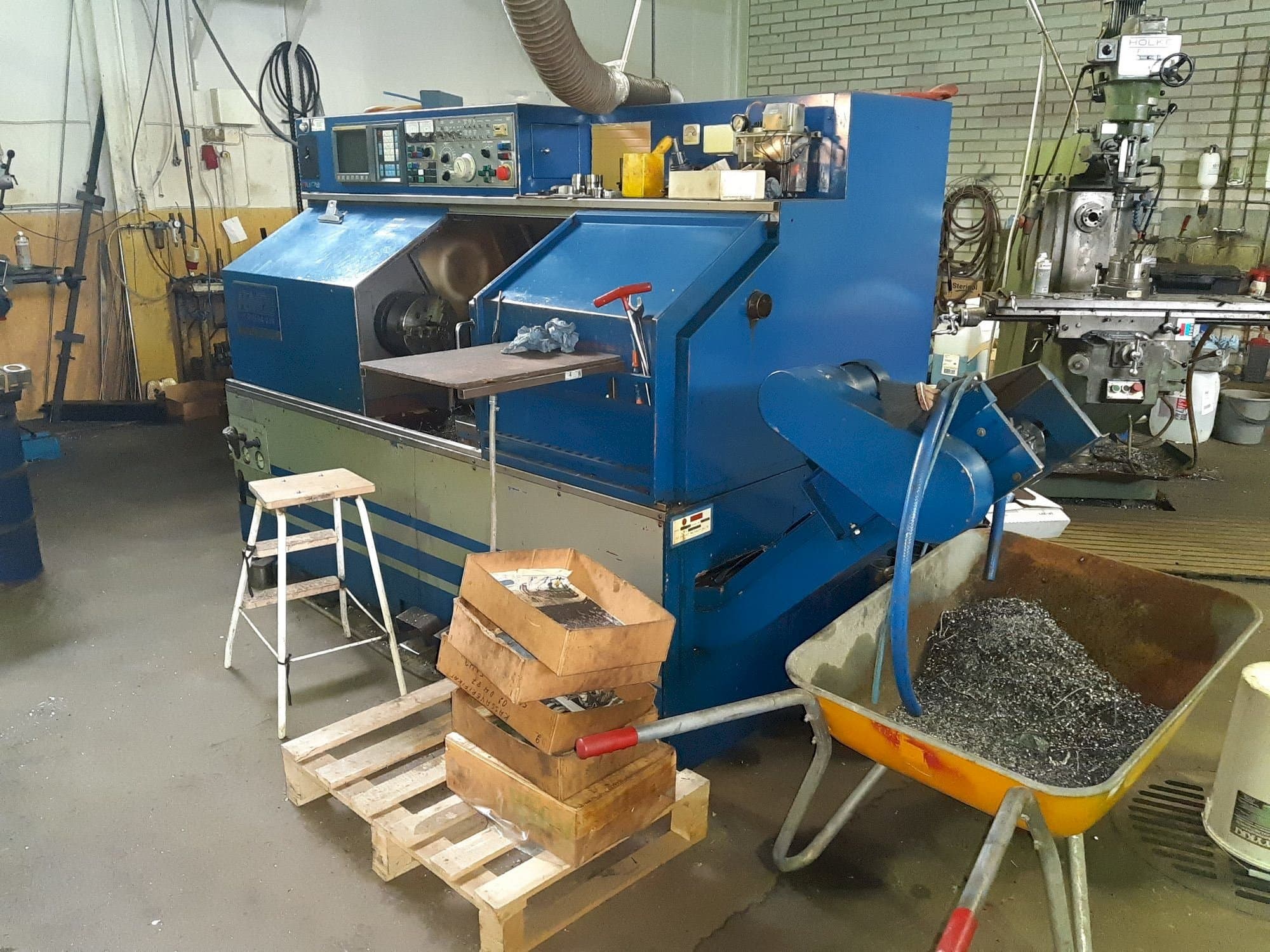 Čelní pohled  na FEMCO Durga 25E  stroj