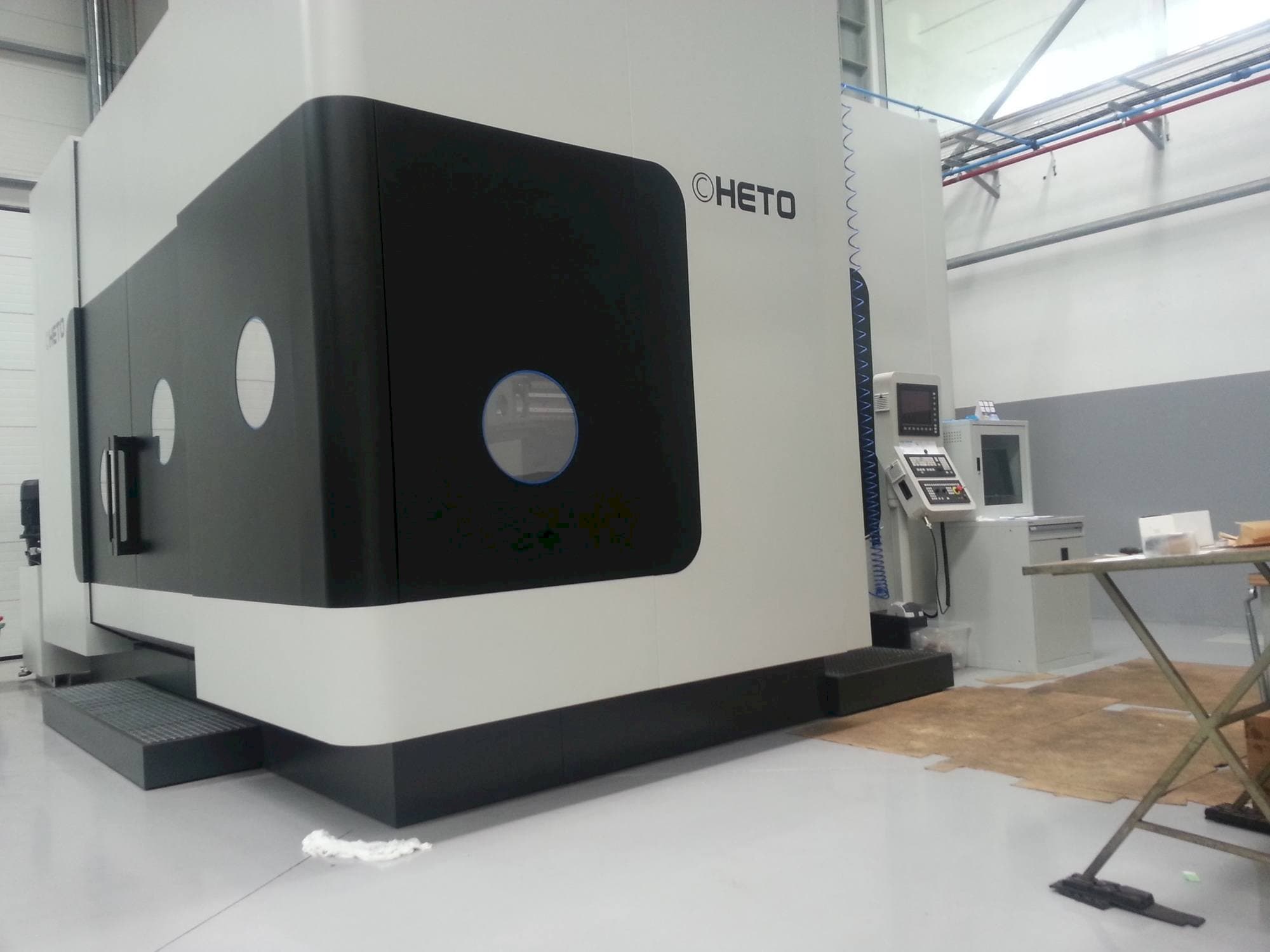 Čelní pohled  na CHETO IX3000  stroj