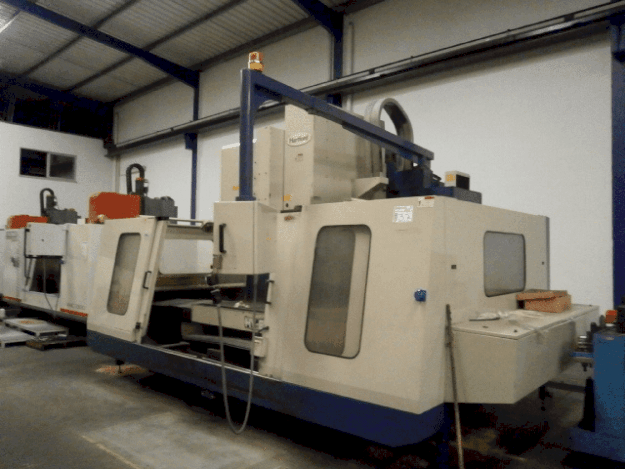 Čelní pohled  na HARTFORD HV-80A  stroj