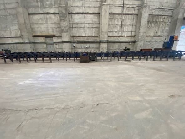 Čelní pohled  na Peddinghaus Avenger MDL1000B  stroj