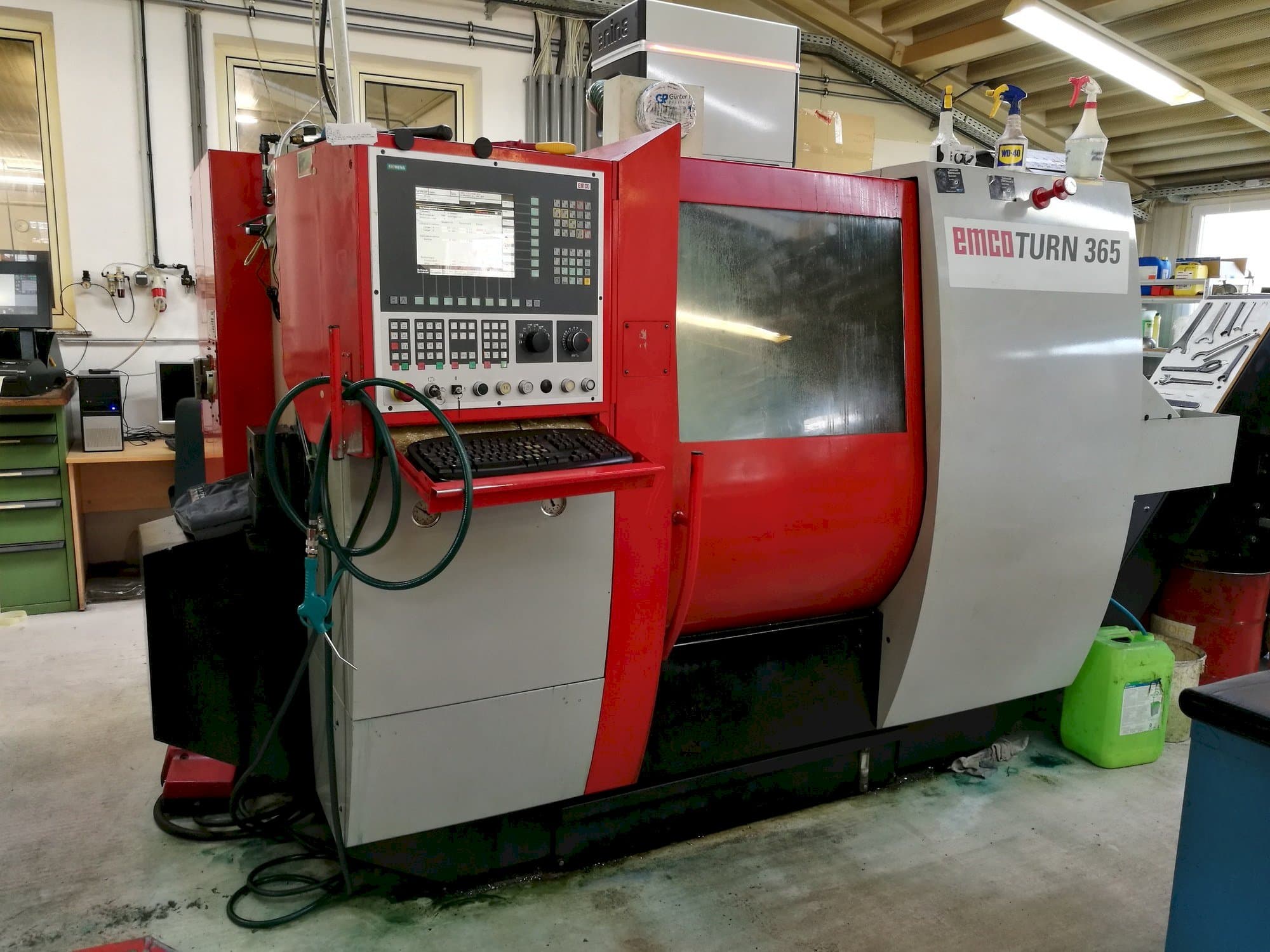 Levý pohled  na EMCO TURN 365  stroj