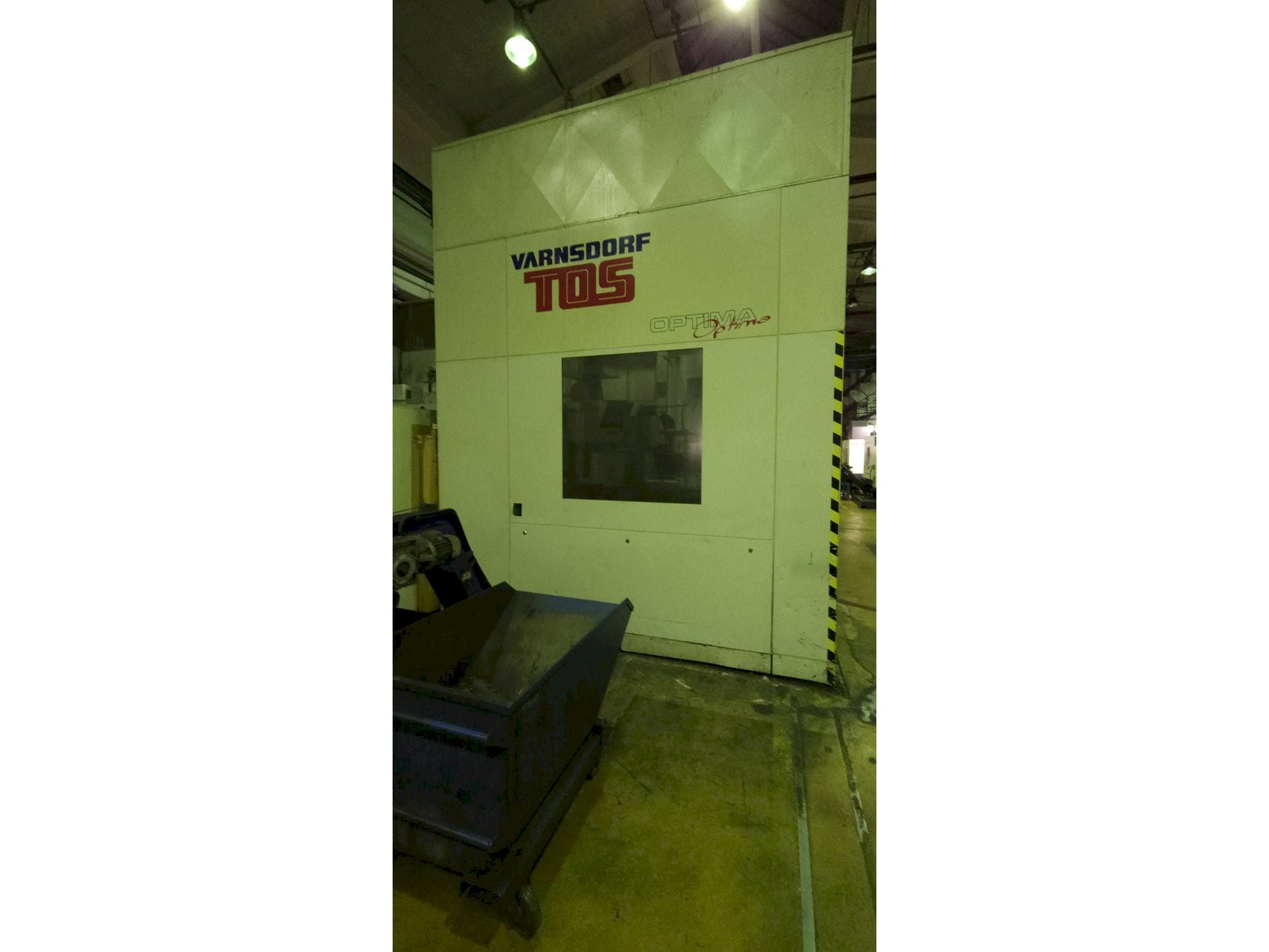 Čelní pohled  na TOS Optima  stroj