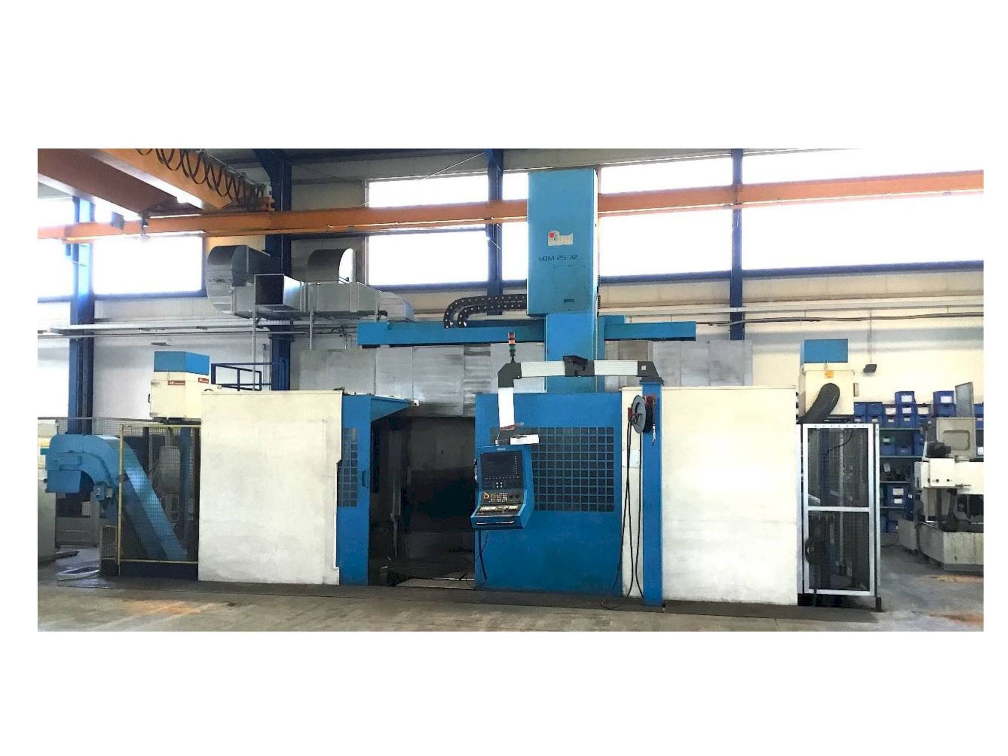 Čelní pohled  na imt VBM 25.32  stroj