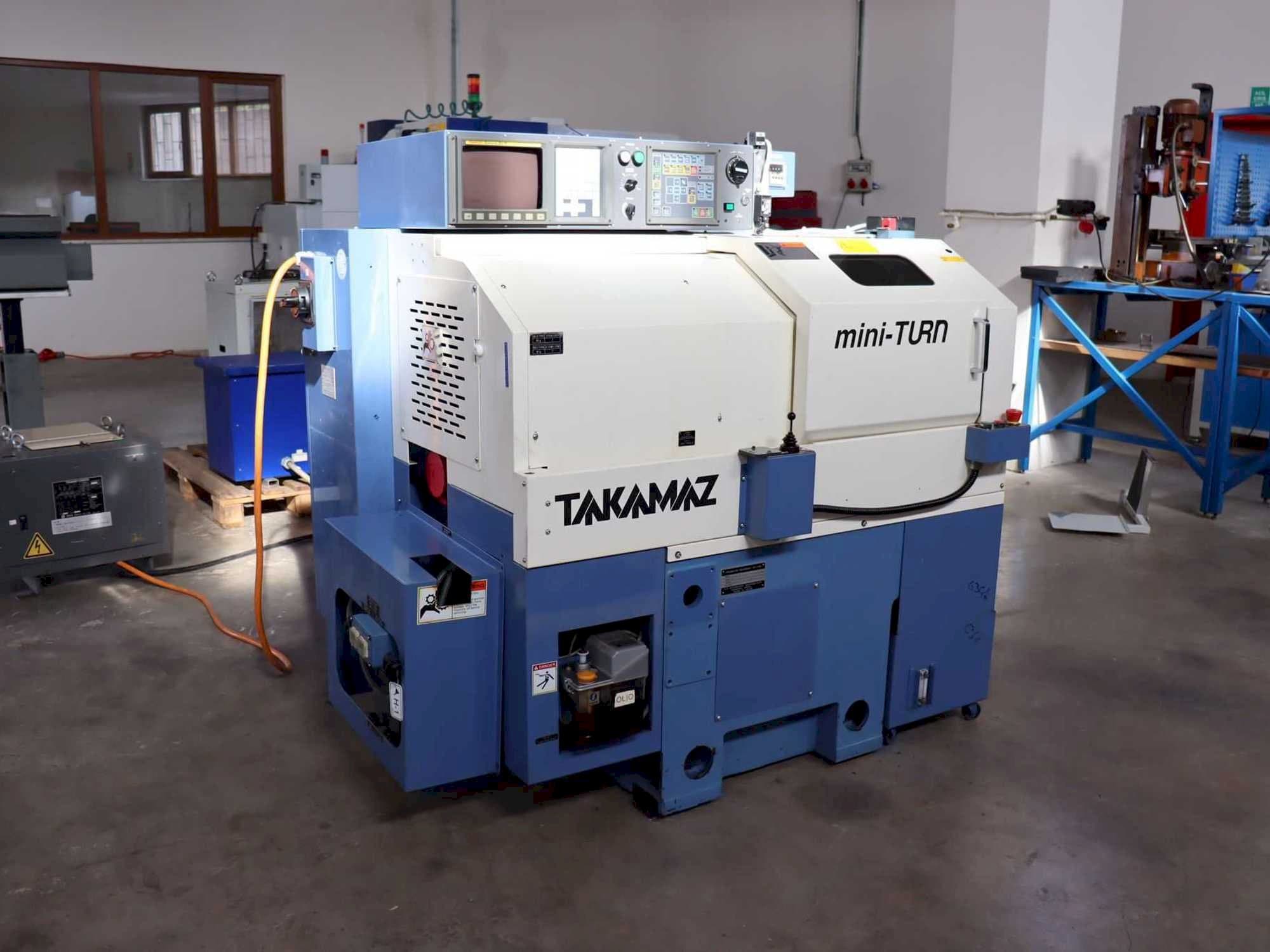 Čelní pohled  na Takamaz mini-Turn  stroj