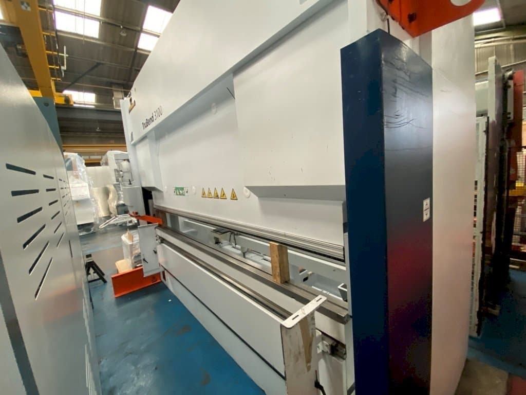 Čelní pohled  na Trumpf TruBend 3100  stroj