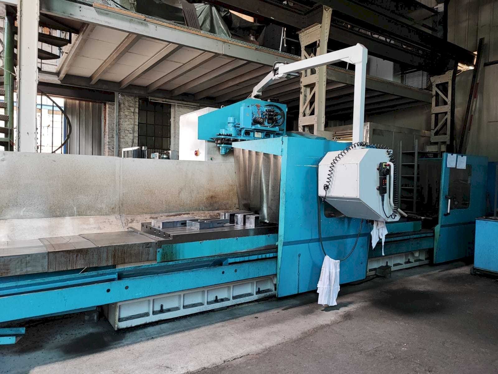 Čelní pohled  na MTE BF 4200  stroj