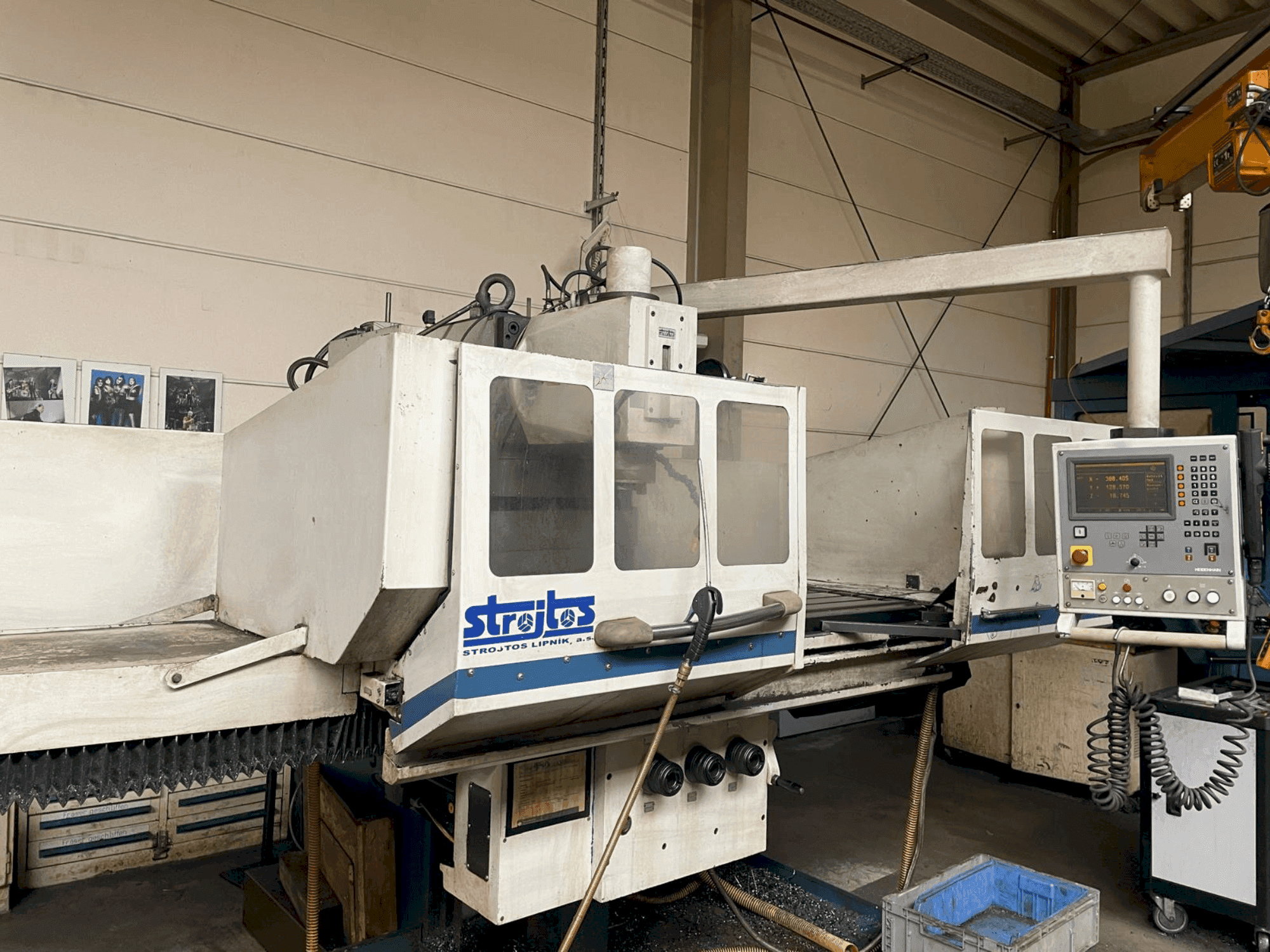 Čelní pohled  na Strojtos  FGS 63 NCP  stroj