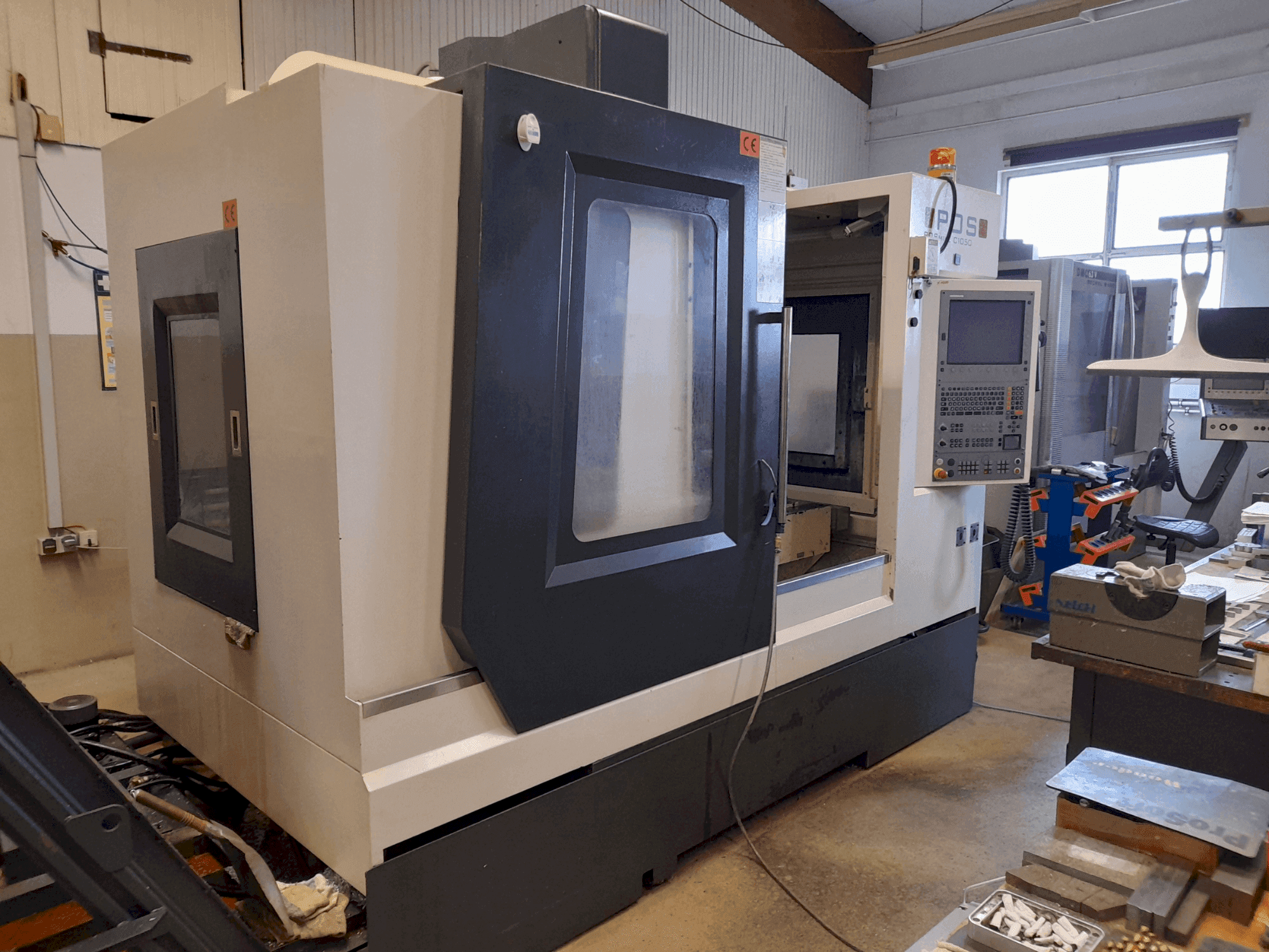 Čelní pohled  na POSmill C 1050  stroj