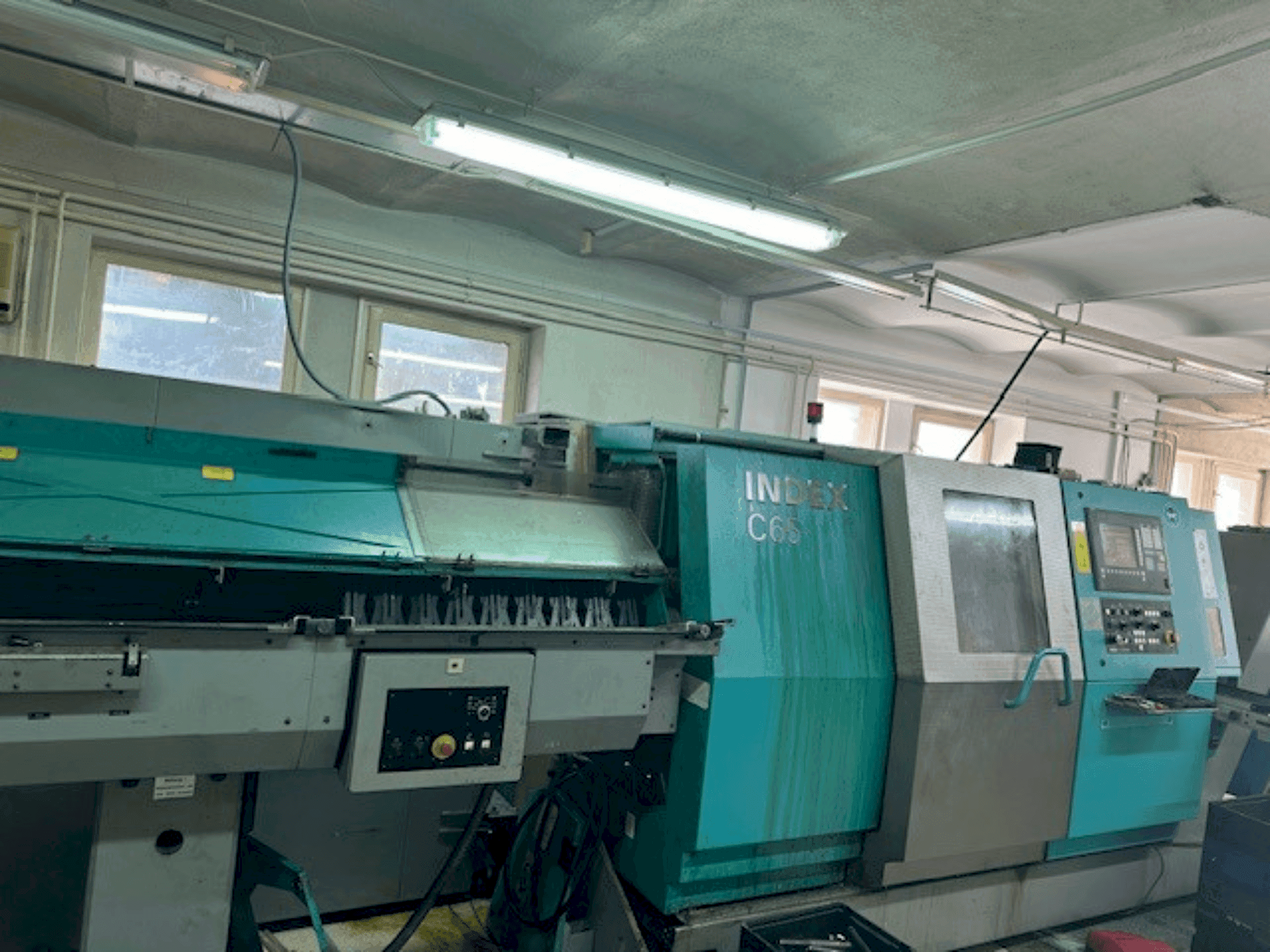 Čelní pohled  na Index C65  stroj