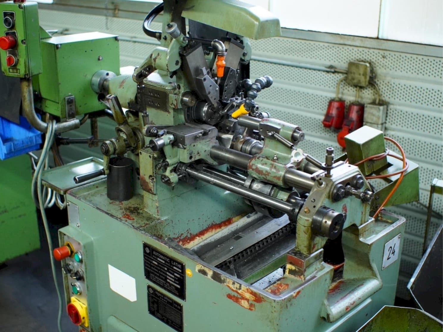 Čelní pohled  na LICO TA25  stroj