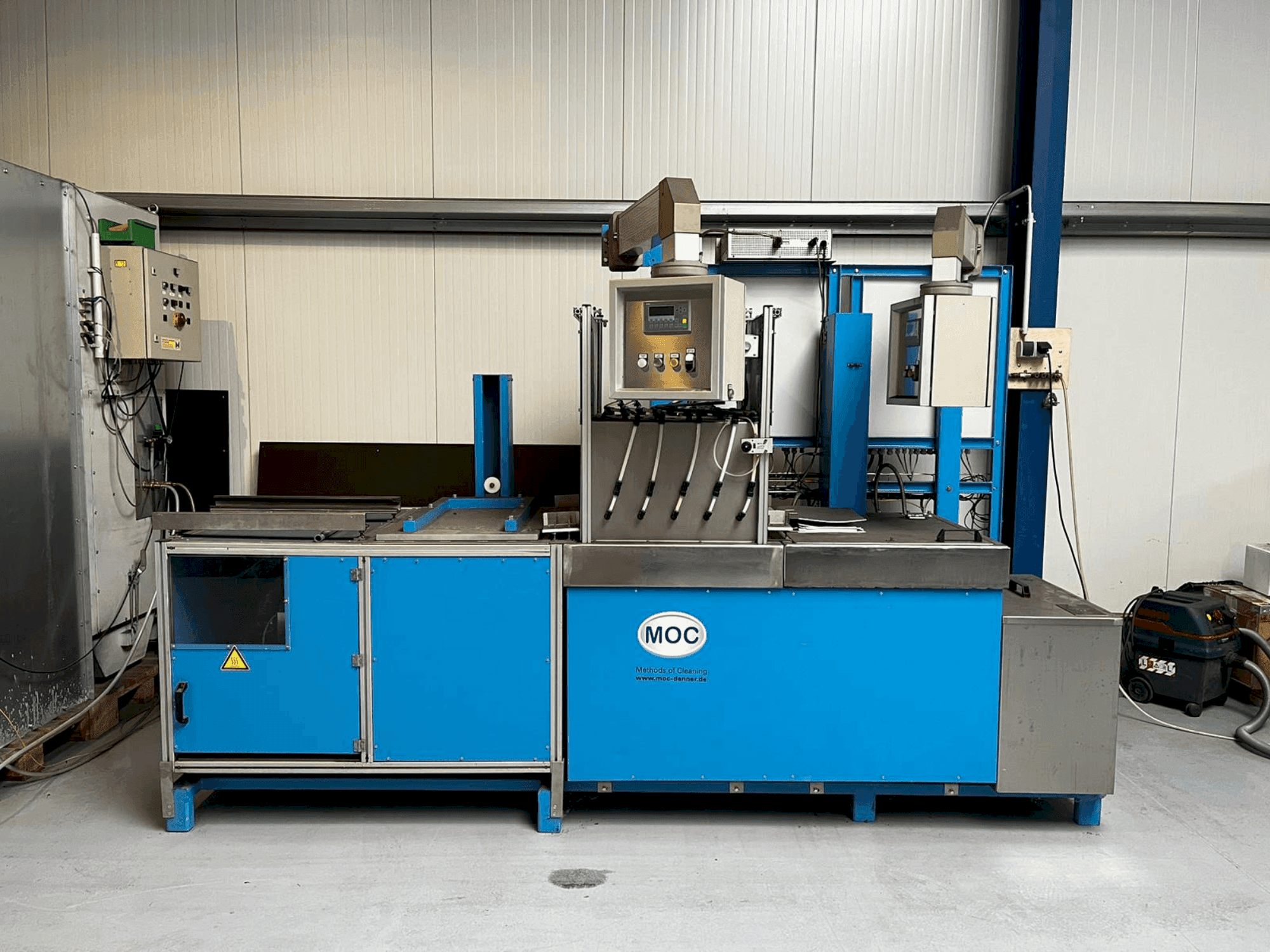 Čelní pohled  na MOC Danner S60  stroj