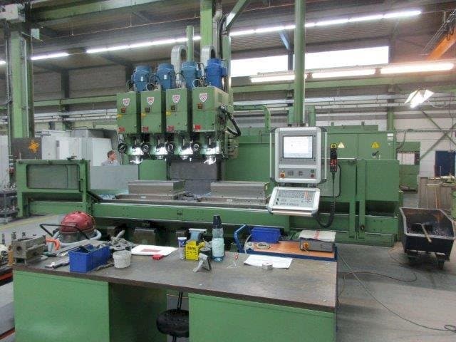 Čelní pohled  na Rambaudi Rammatic 804  stroj