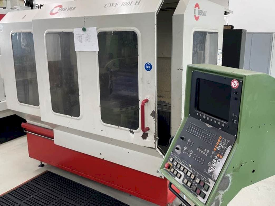 Čelní pohled  na HERMLE UWF1001  stroj