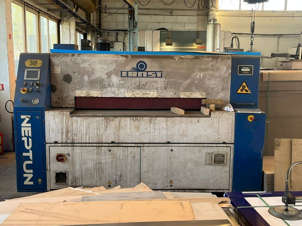 Čelní pohled  na ERNST Neptun E/B  stroj