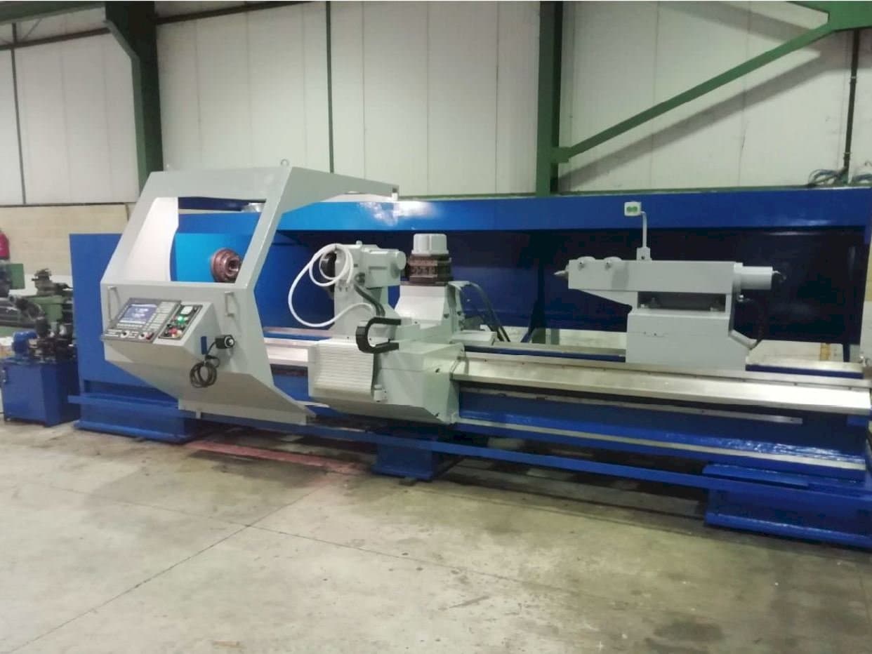 Čelní pohled  na Gurutzpe A-1000  stroj