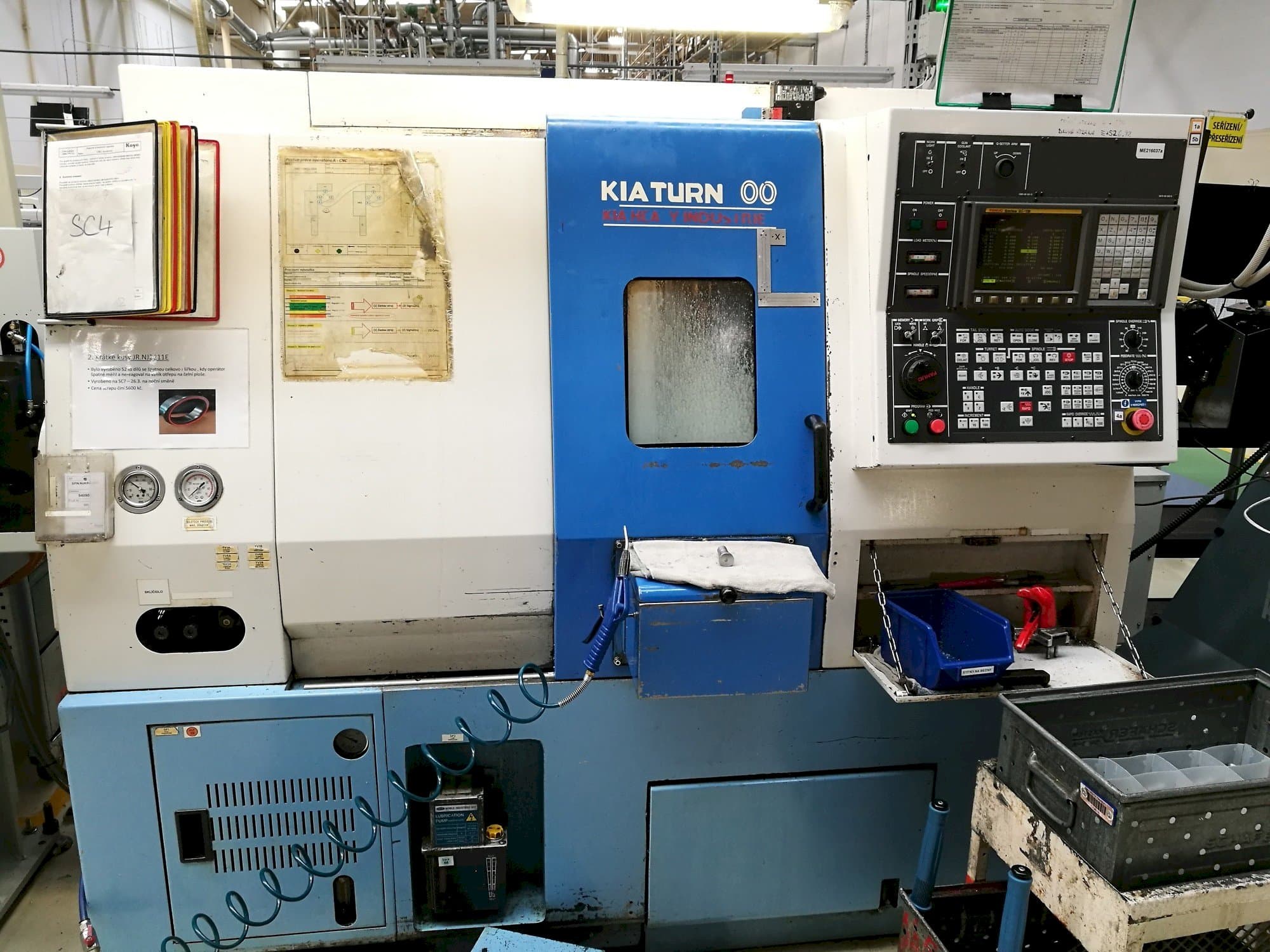 Čelní pohled  na Kia Super Kia Turn 200  stroj