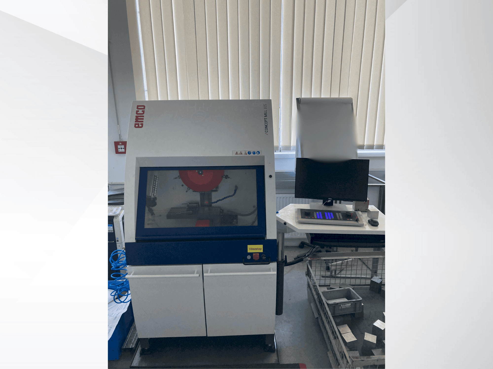 Čelní pohled  na EMCO Concept Mill 105  stroj