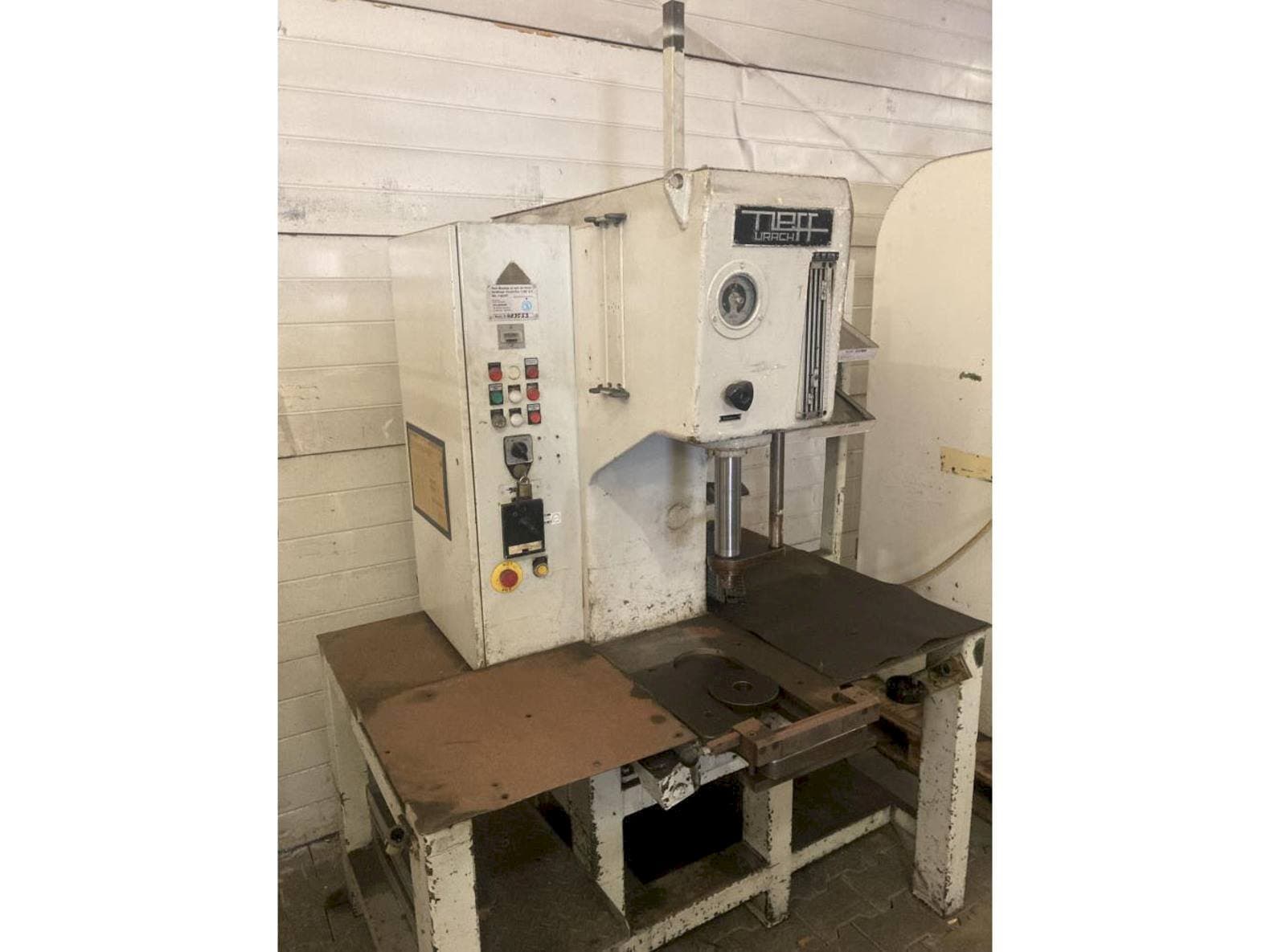 Čelní pohled  na Walter NEFF T6.3  stroj