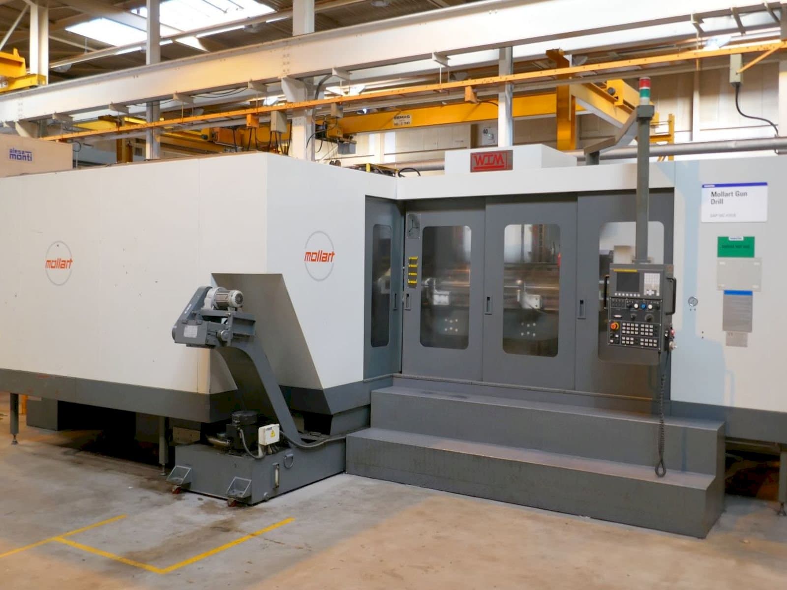 Čelní pohled  na MOLLART MATRIX DHD1510-18S  stroj