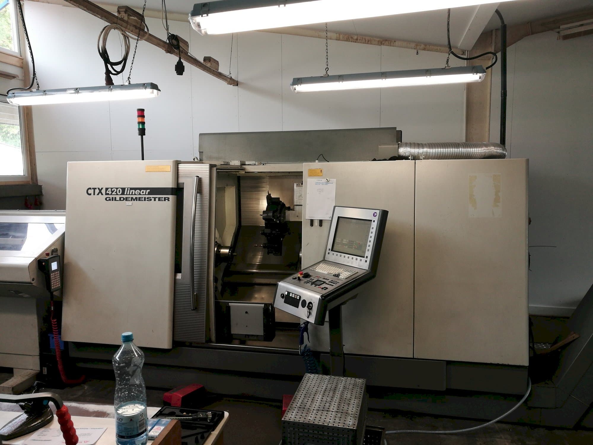 Čelní pohled  na Gildemeister CTX 420 linear  stroj