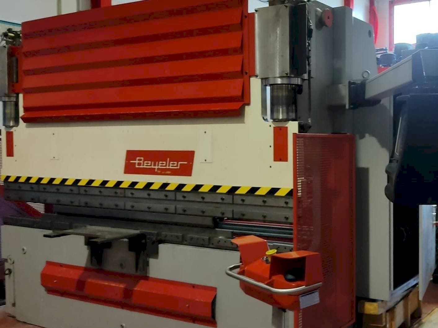 Čelní pohled  na BEYELER PR6 1500 x 3100  stroj