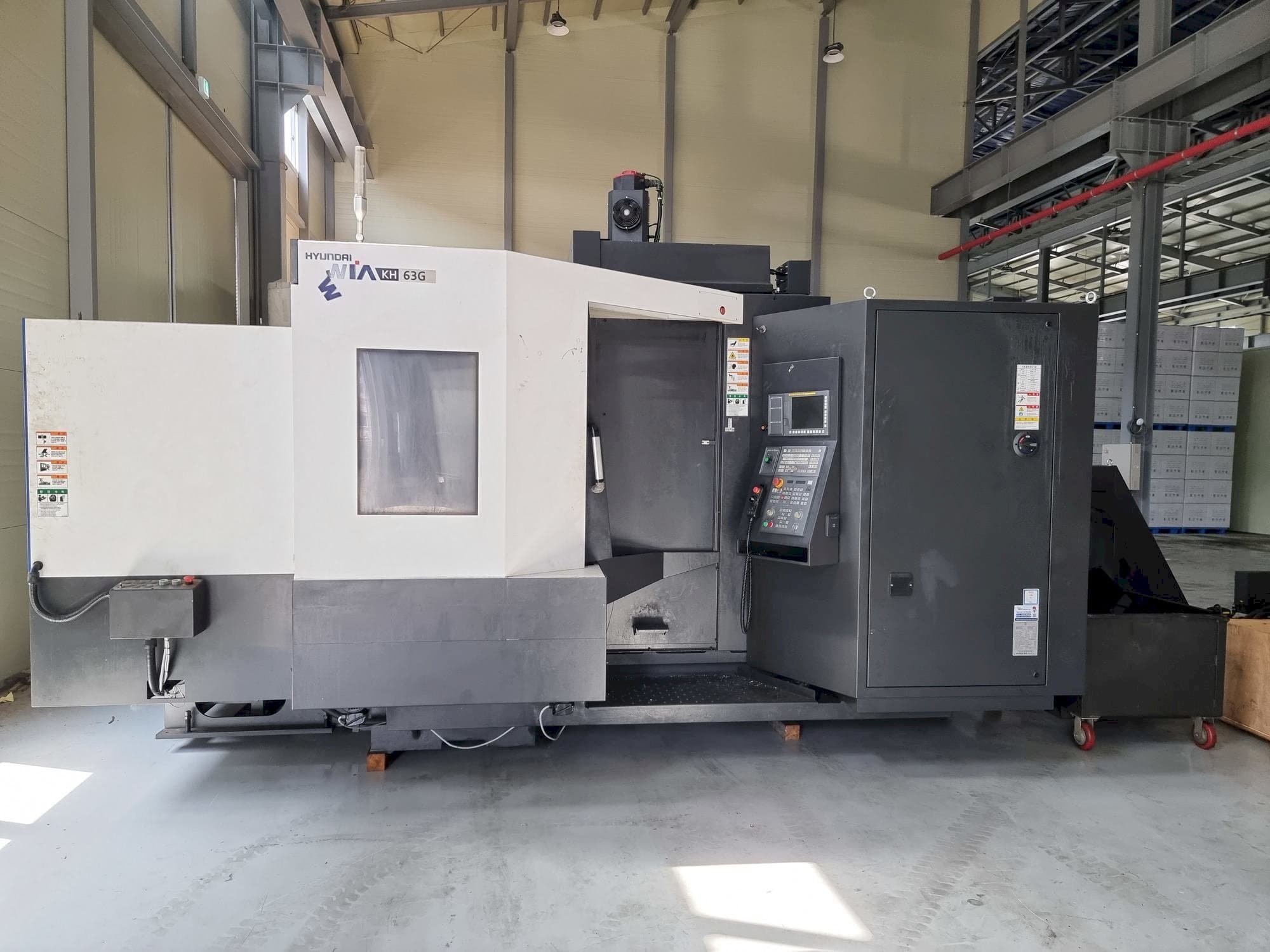 Čelní pohled  na Hyundai Wia KH63G  stroj